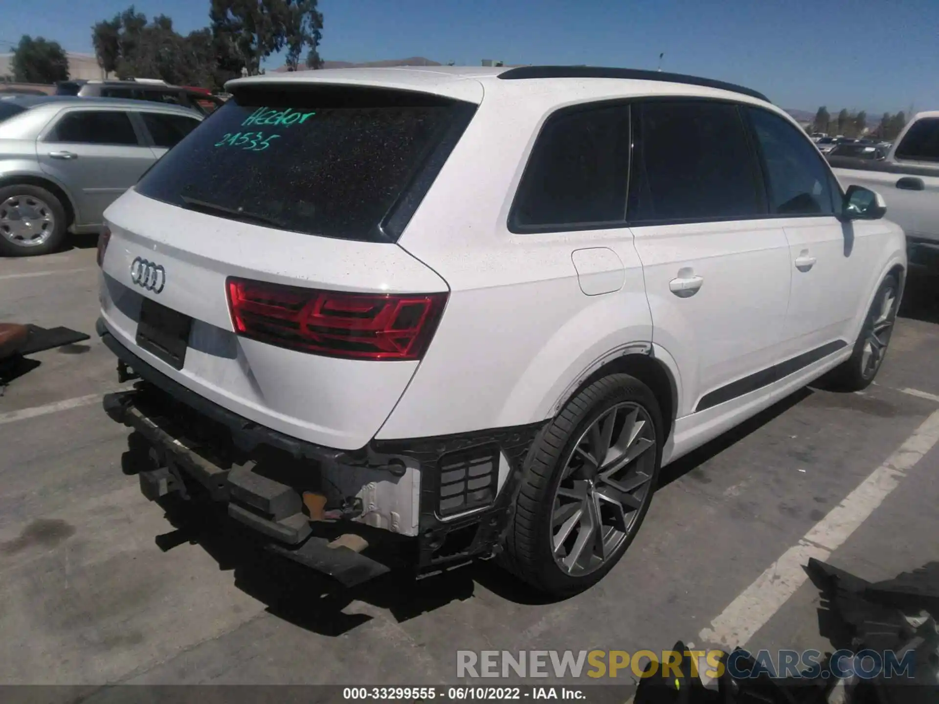 4 Photograph of a damaged car WA1VAAF70KD010823 AUDI Q7 2019