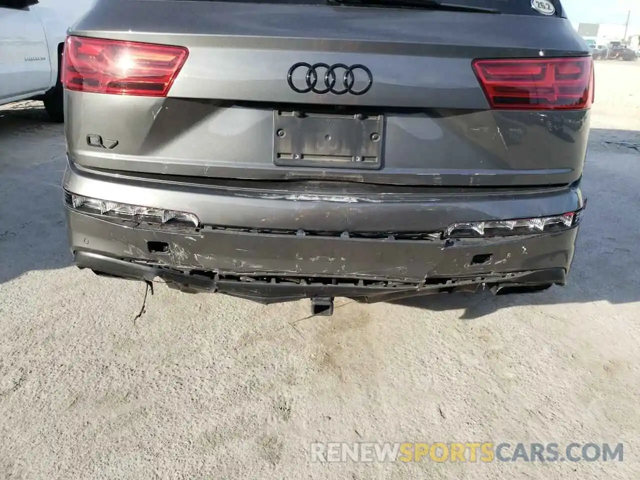 9 Photograph of a damaged car WA1VAAF70KD015472 AUDI Q7 2019