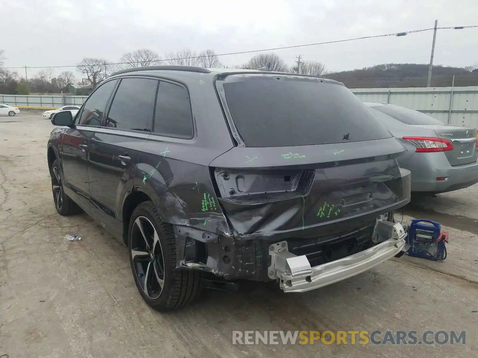 3 Фотография поврежденного автомобиля WA1VAAF70KD022373 AUDI Q7 2019