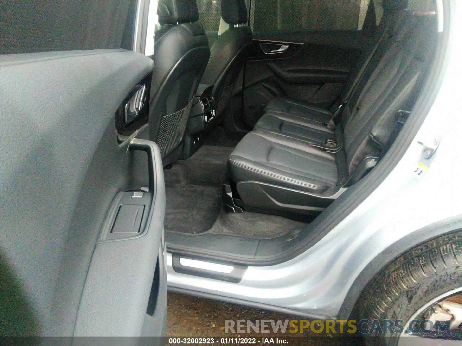 8 Фотография поврежденного автомобиля WA1VAAF70KD022390 AUDI Q7 2019