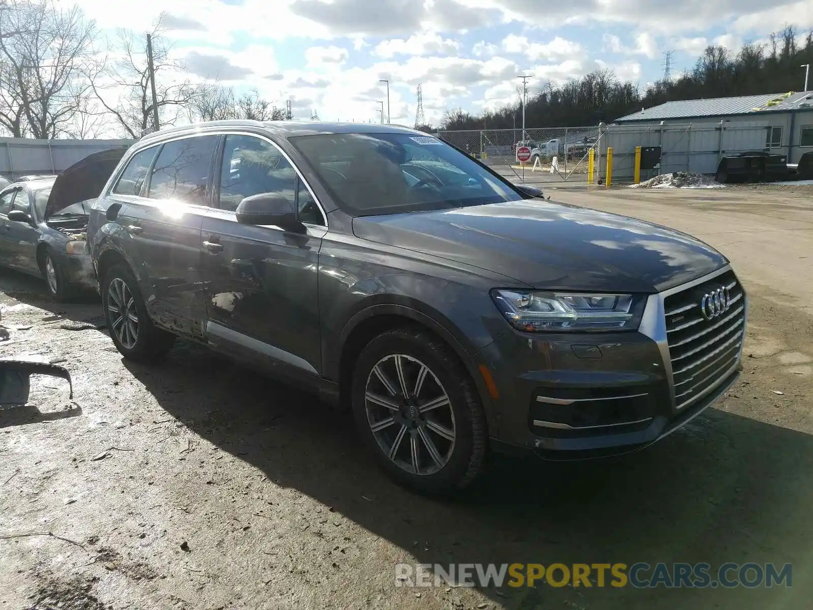 1 Photograph of a damaged car WA1VAAF70KD028111 AUDI Q7 2019