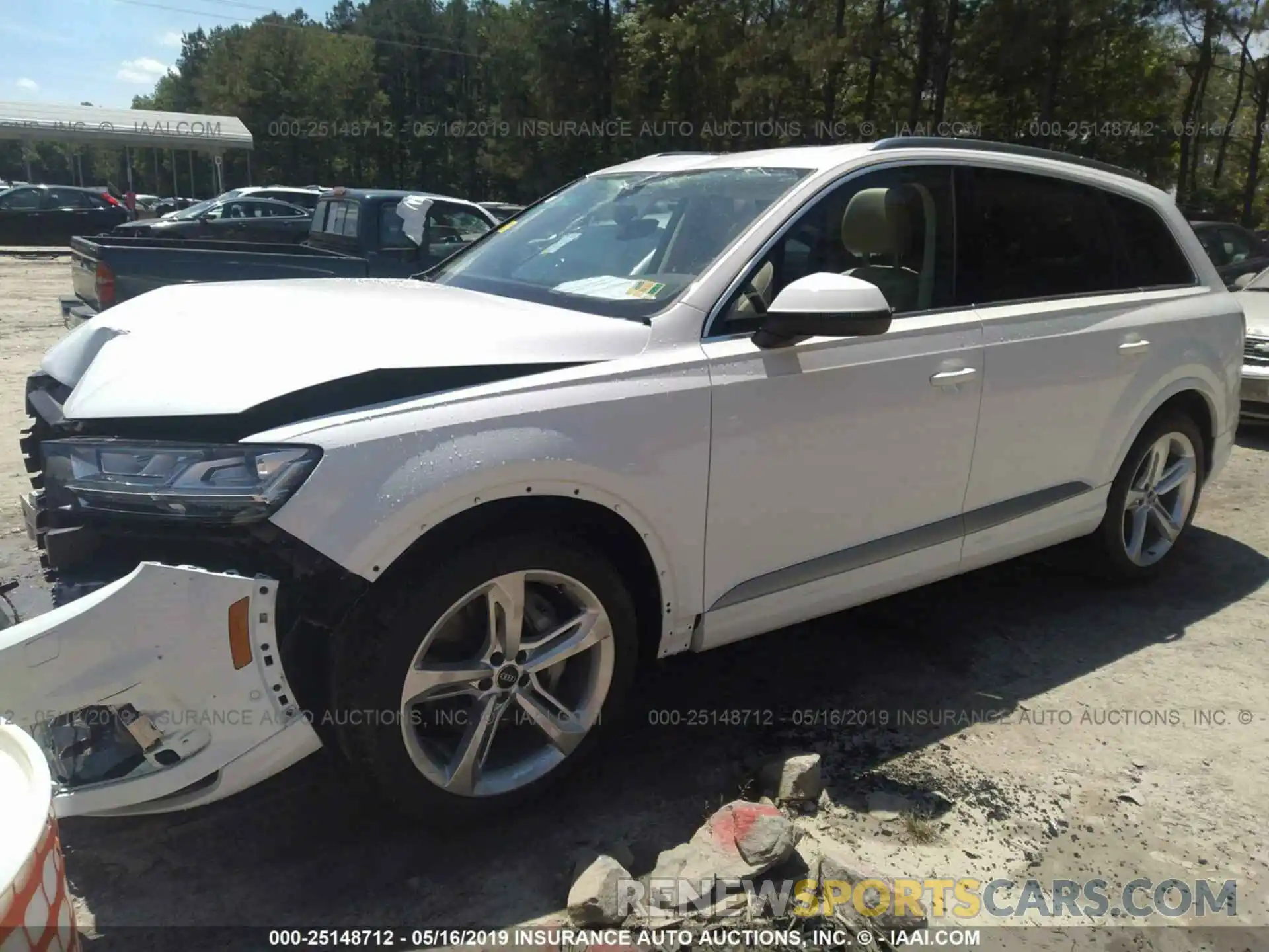 2 Фотография поврежденного автомобиля WA1VAAF71KD006117 AUDI Q7 2019