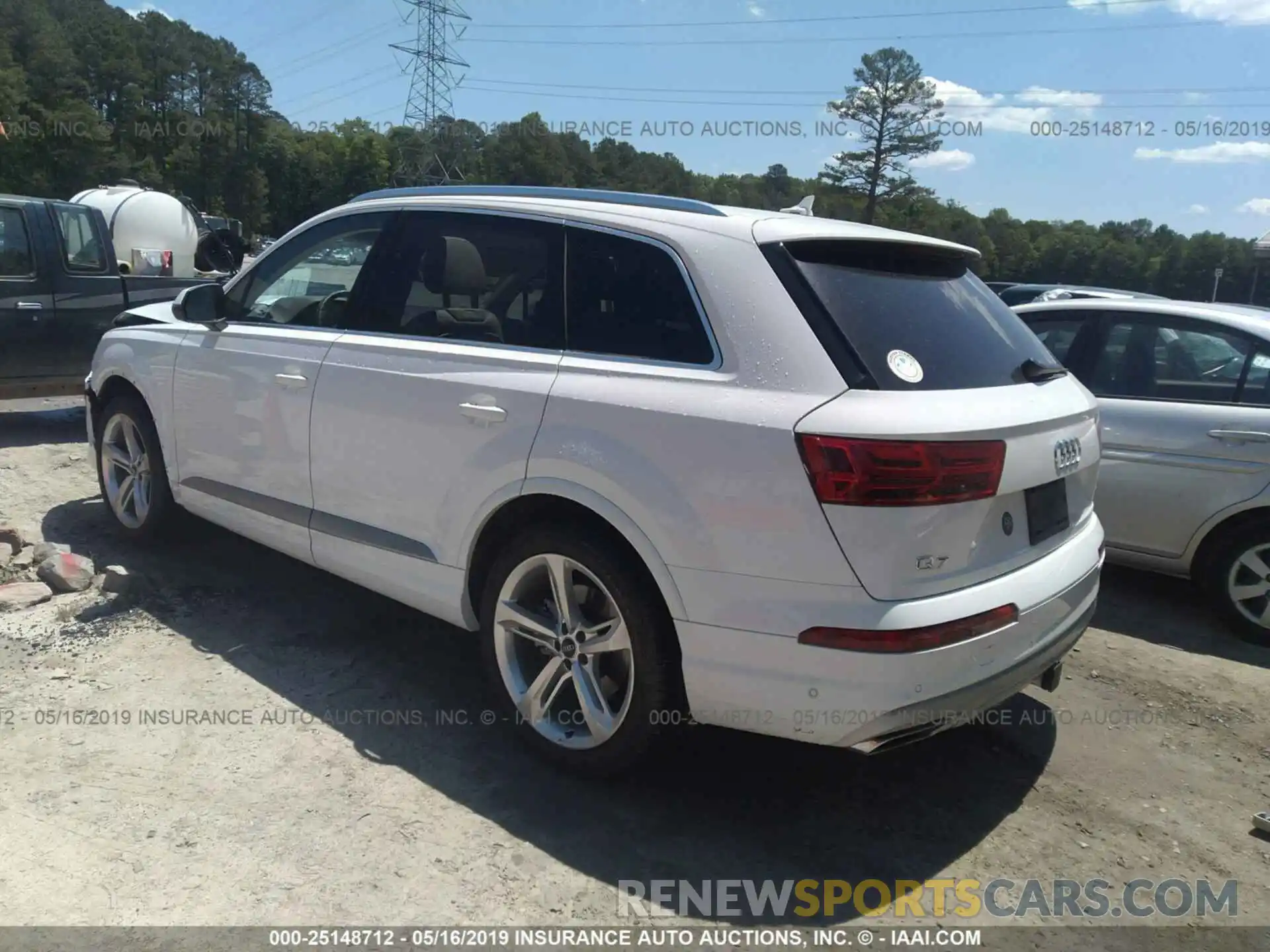 3 Photograph of a damaged car WA1VAAF71KD006117 AUDI Q7 2019