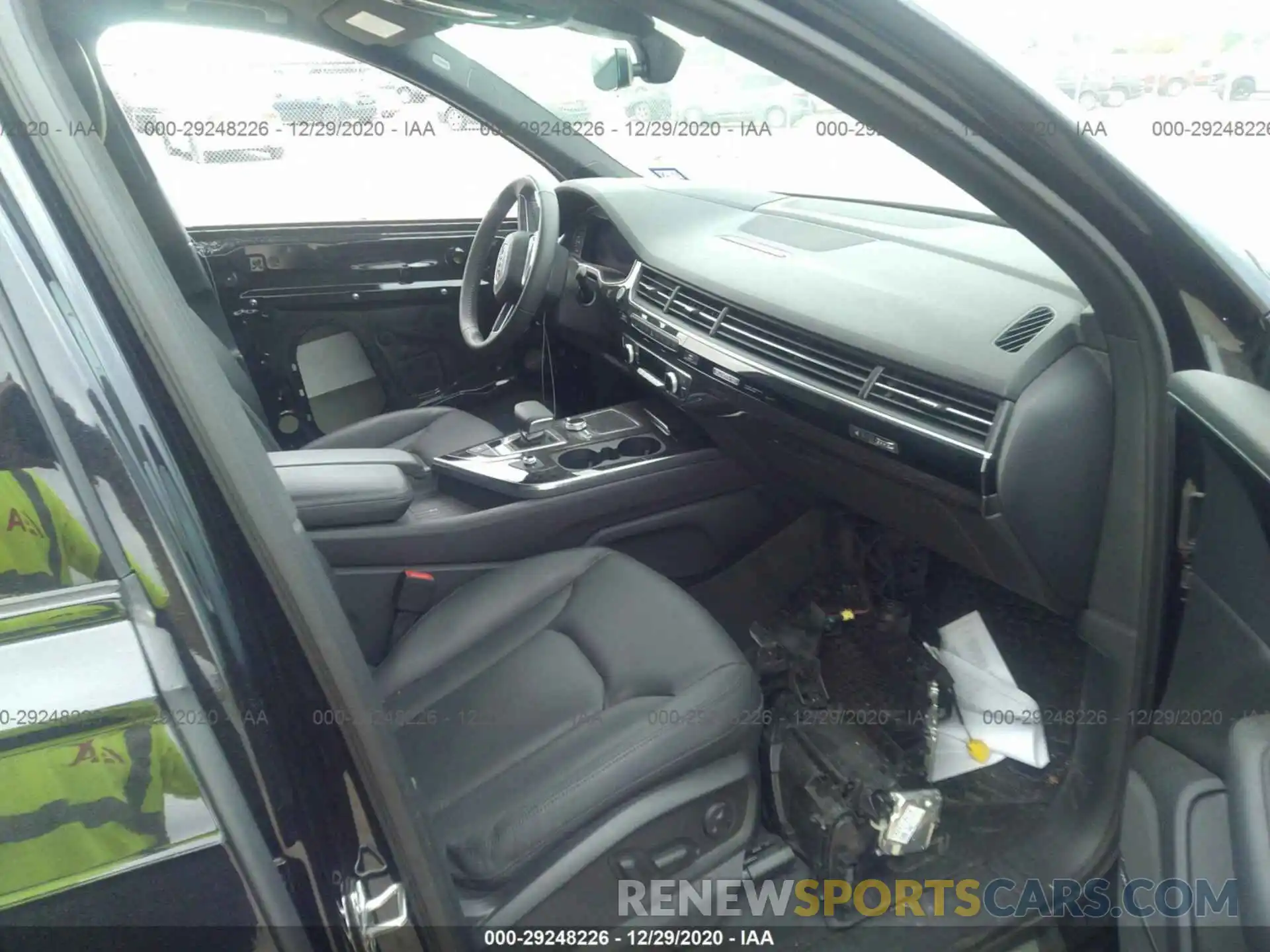 5 Photograph of a damaged car WA1VAAF71KD007316 AUDI Q7 2019