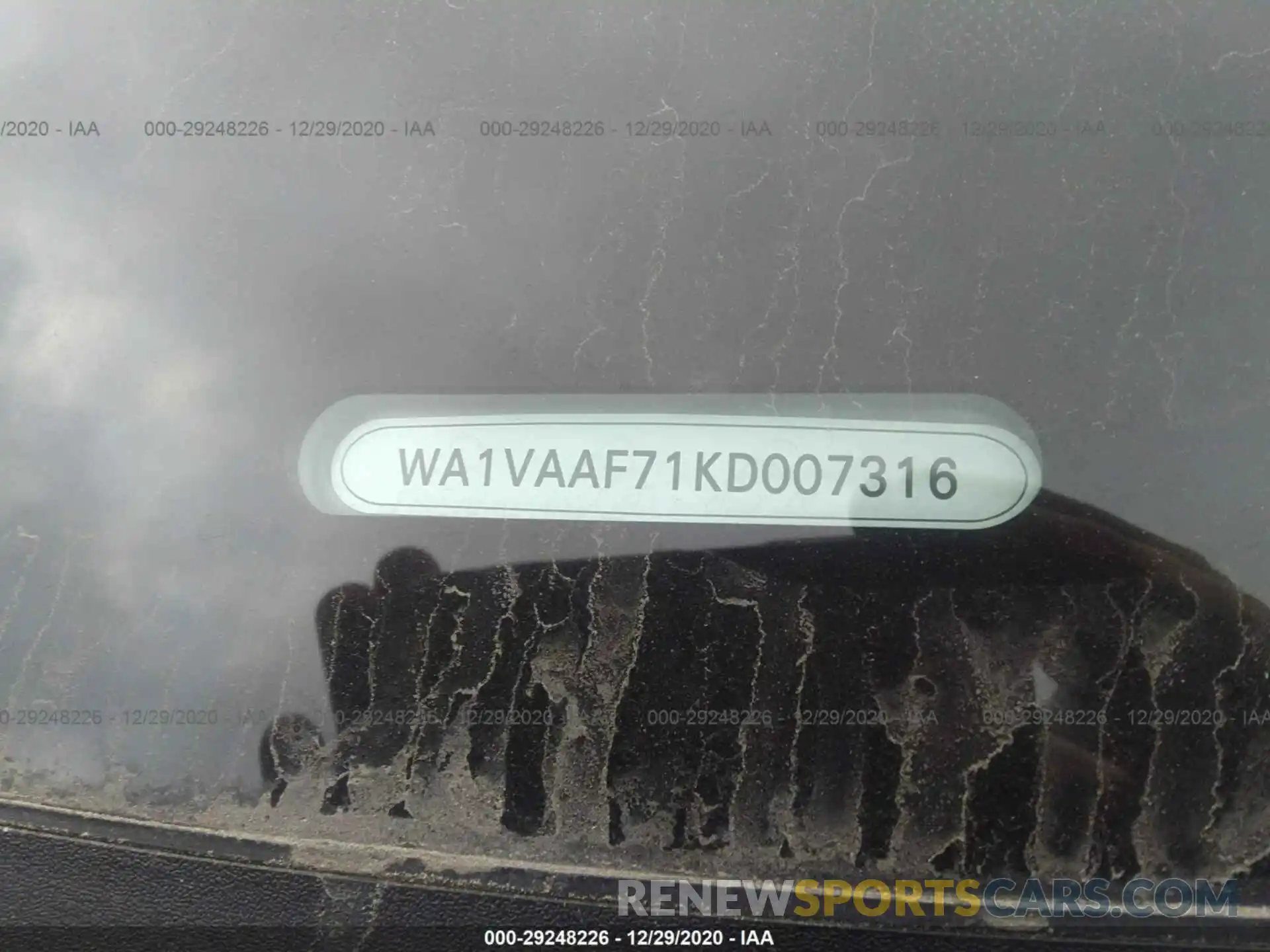 9 Photograph of a damaged car WA1VAAF71KD007316 AUDI Q7 2019