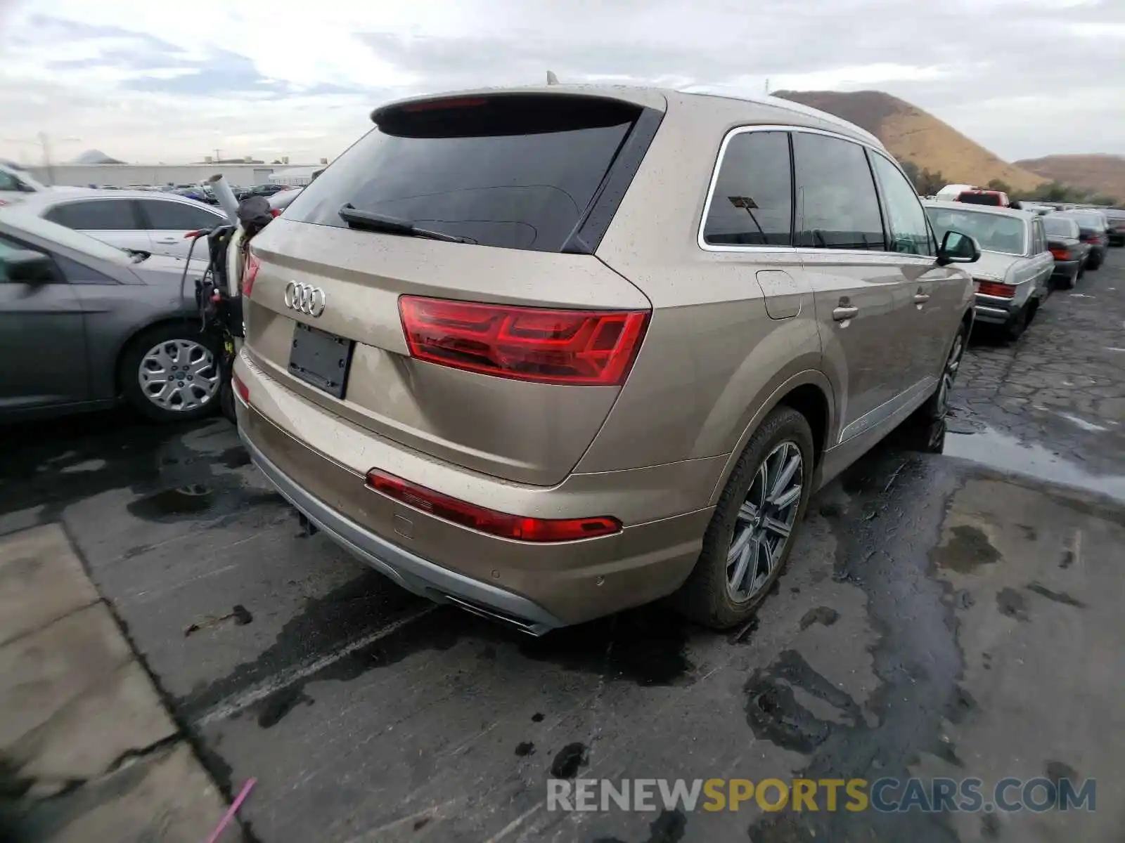 4 Photograph of a damaged car WA1VAAF71KD012113 AUDI Q7 2019