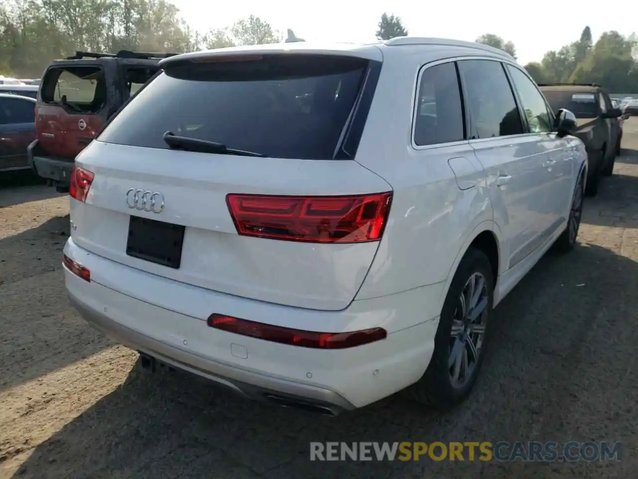 4 Photograph of a damaged car WA1VAAF71KD014170 AUDI Q7 2019