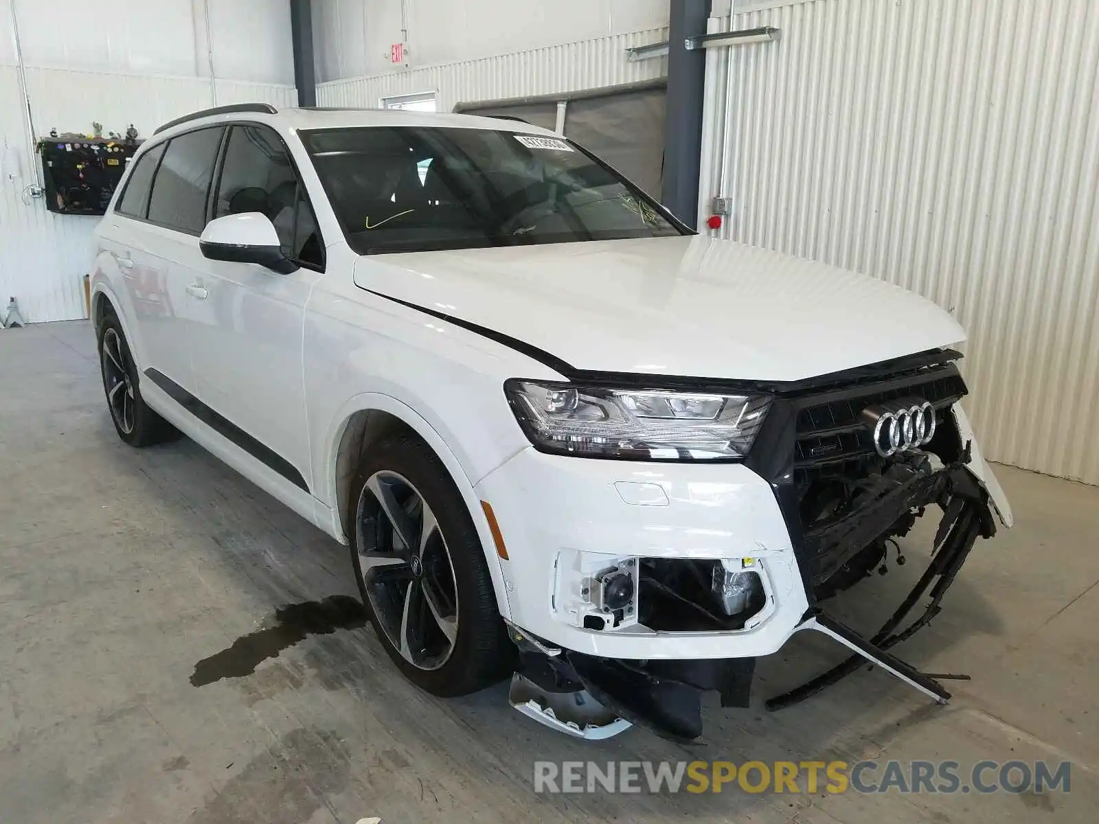 1 Photograph of a damaged car WA1VAAF71KD018025 AUDI Q7 2019