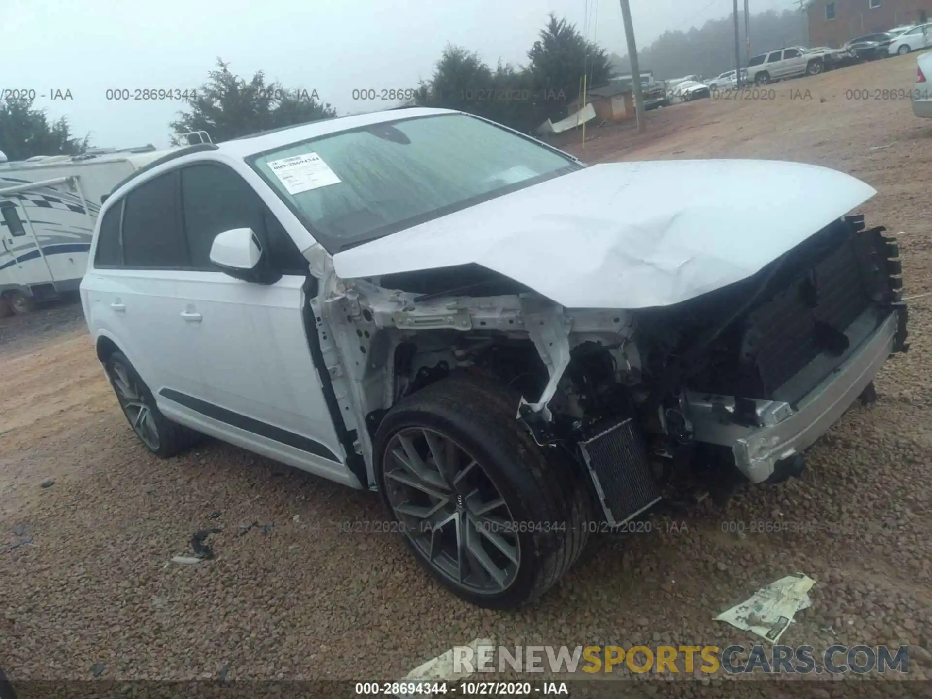 1 Photograph of a damaged car WA1VAAF71KD034497 AUDI Q7 2019