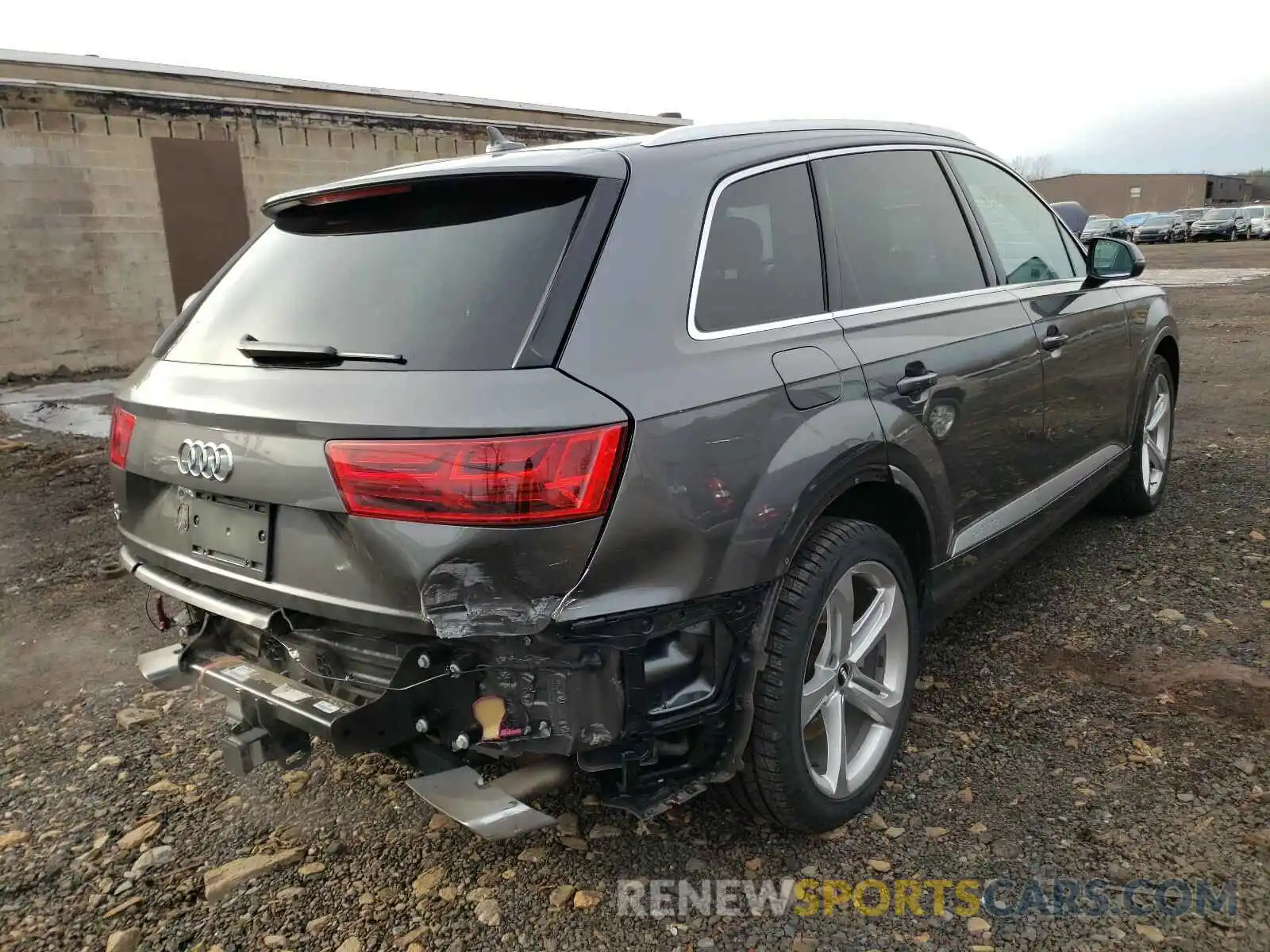 4 Photograph of a damaged car WA1VAAF72KD003968 AUDI Q7 2019