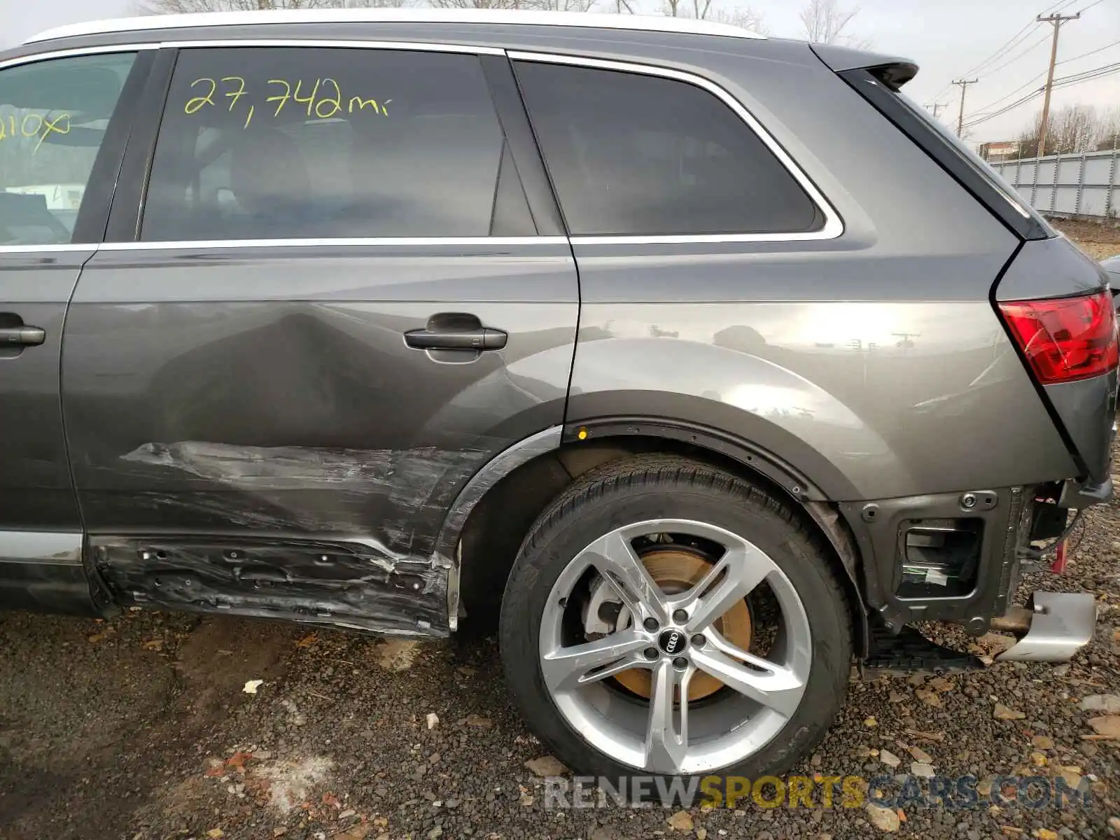 9 Photograph of a damaged car WA1VAAF72KD003968 AUDI Q7 2019