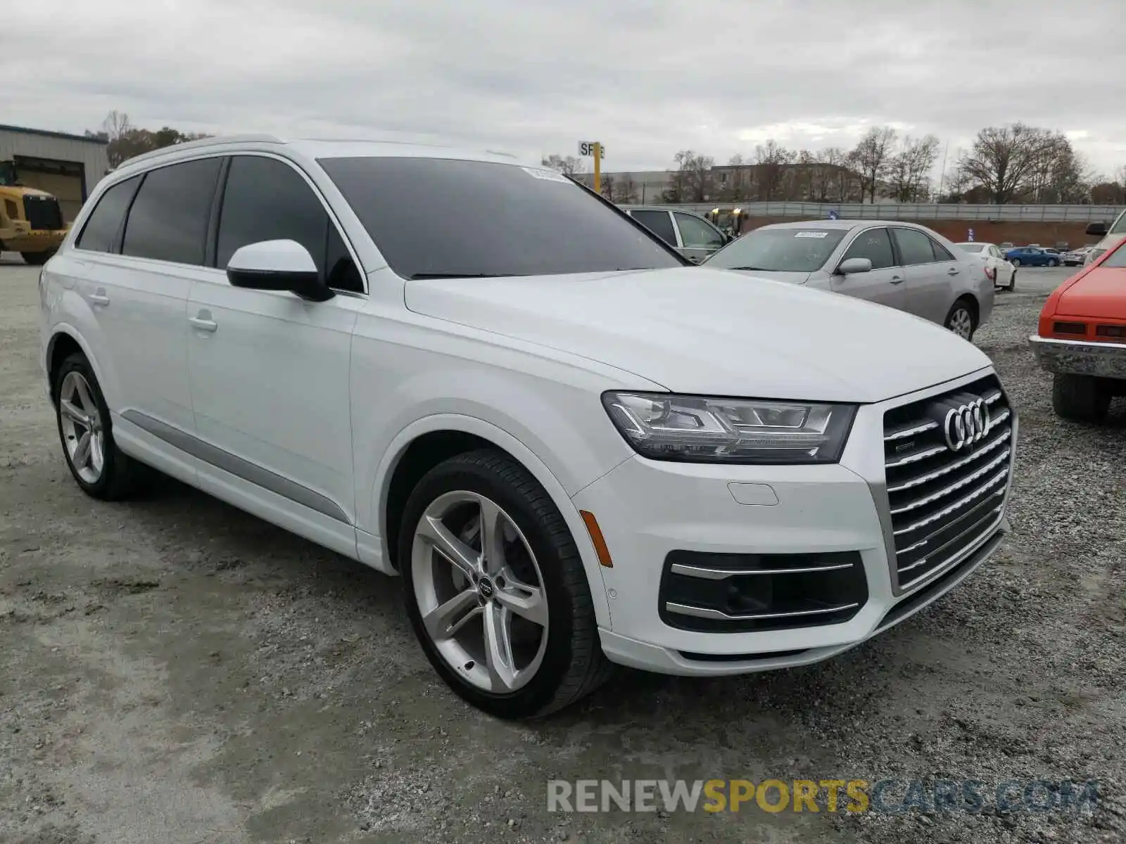 1 Photograph of a damaged car WA1VAAF72KD007888 AUDI Q7 2019