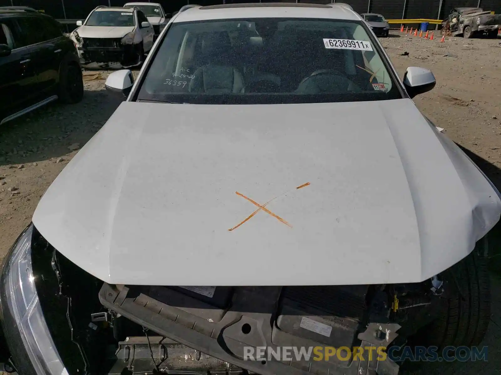 7 Photograph of a damaged car WA1VAAF72KD017885 AUDI Q7 2019