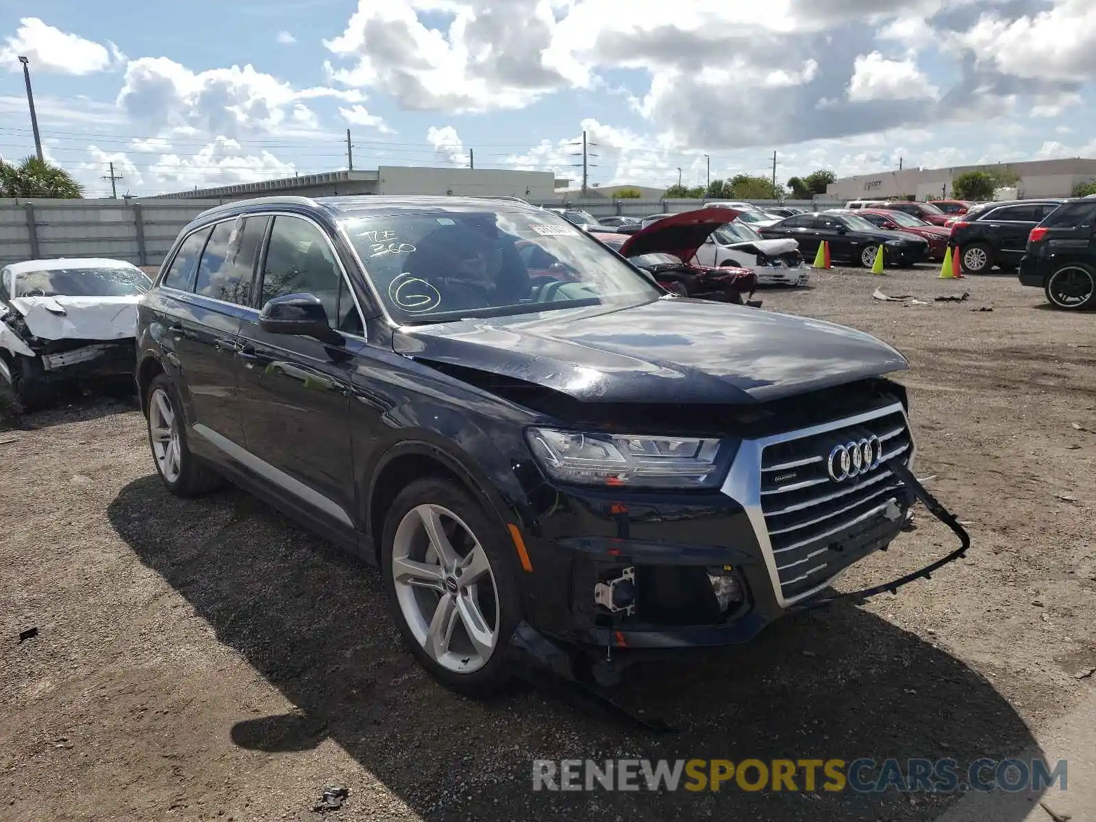 1 Photograph of a damaged car WA1VAAF72KD023606 AUDI Q7 2019