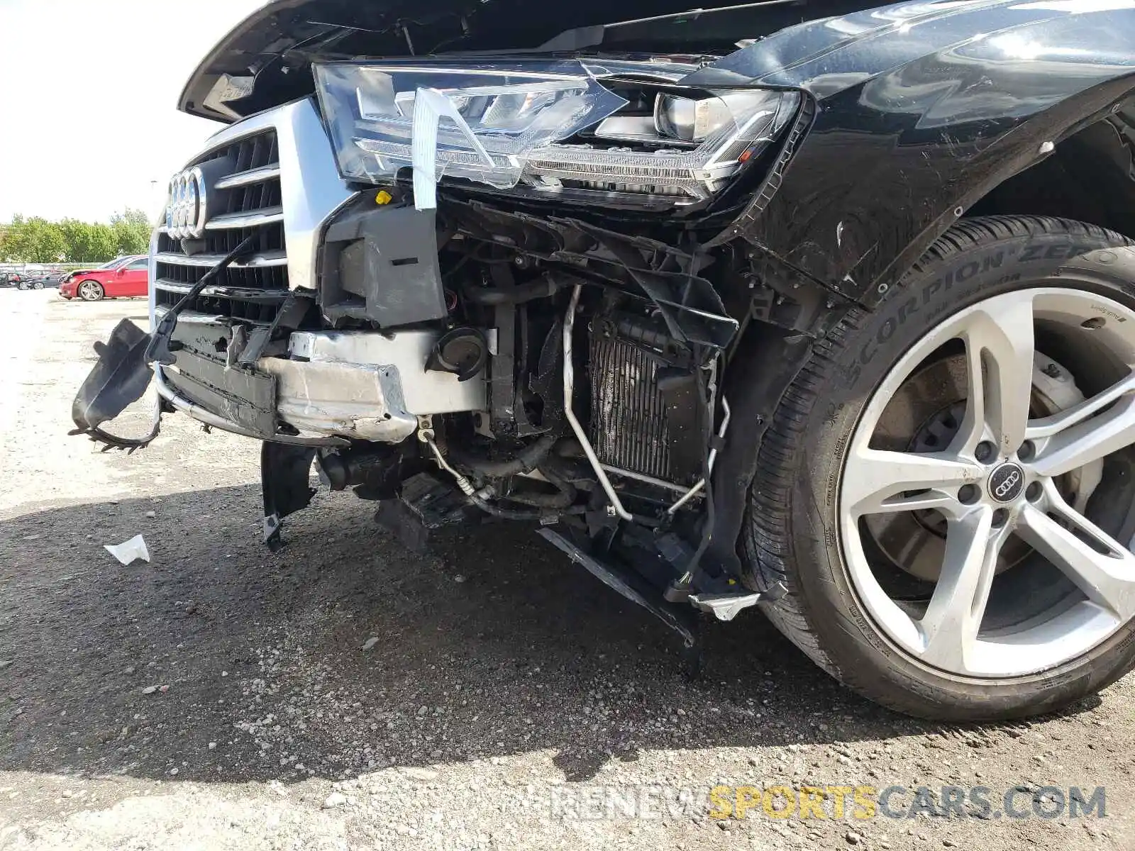 9 Фотография поврежденного автомобиля WA1VAAF72KD023606 AUDI Q7 2019