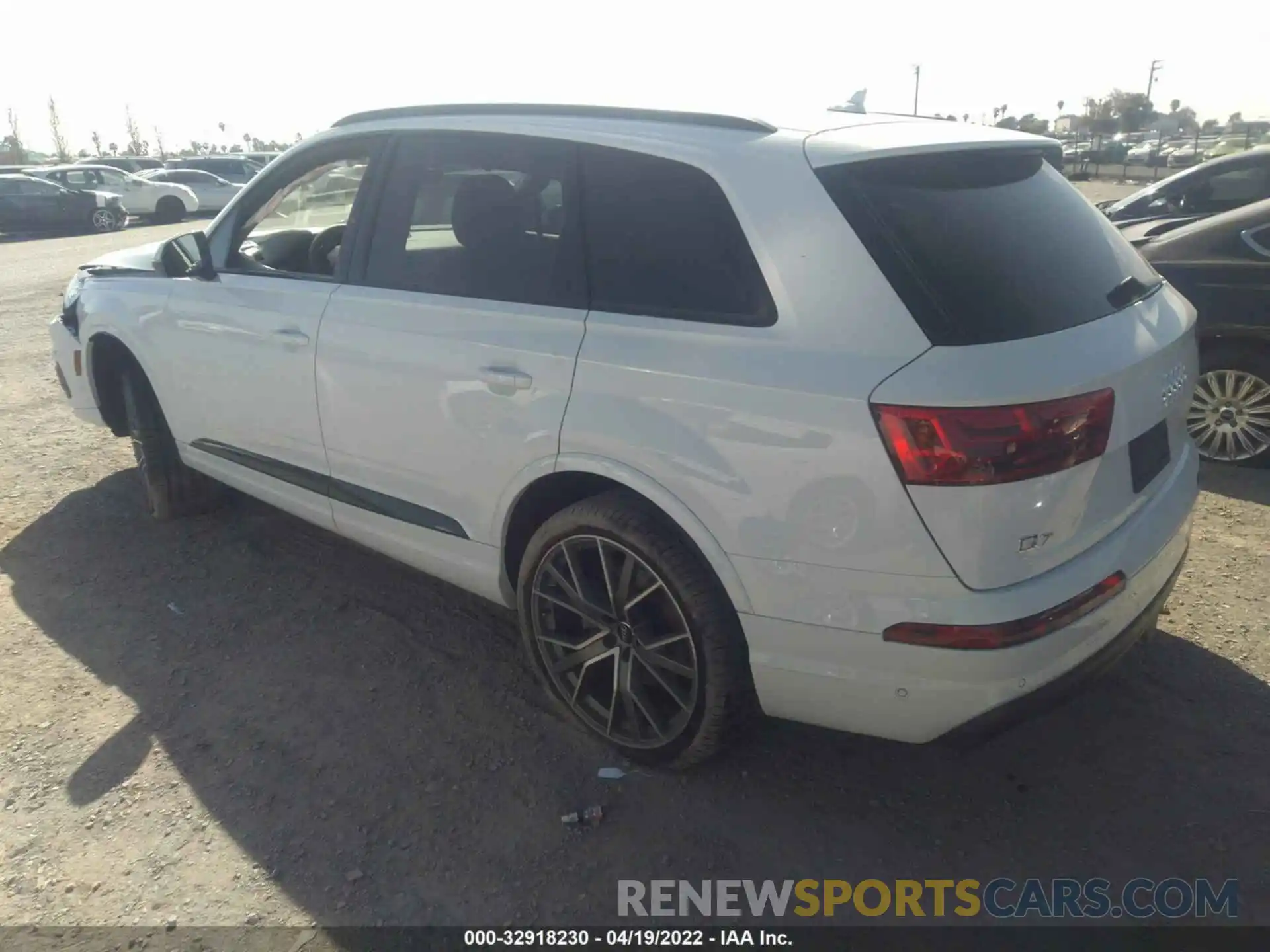 3 Фотография поврежденного автомобиля WA1VAAF72KD026277 AUDI Q7 2019