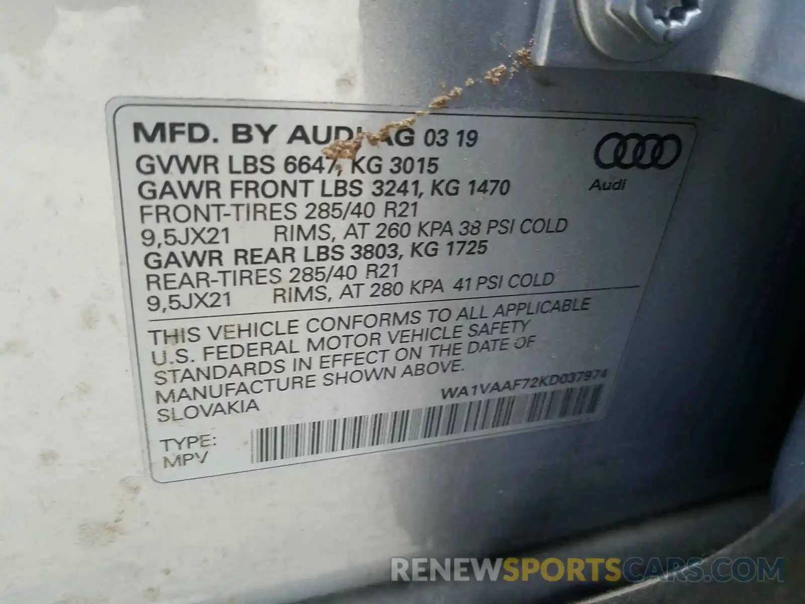 10 Photograph of a damaged car WA1VAAF72KD037974 AUDI Q7 2019