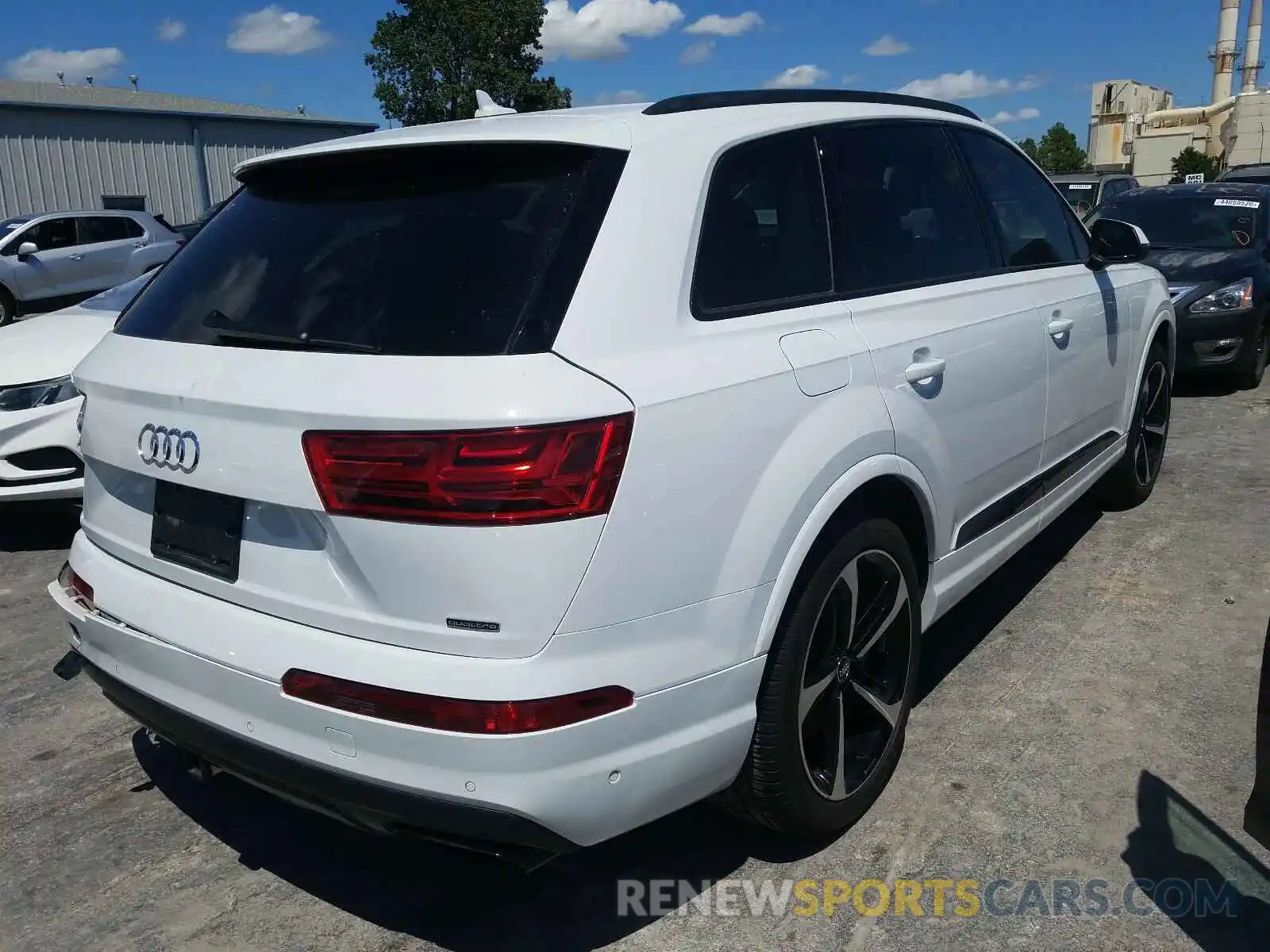 4 Photograph of a damaged car WA1VAAF72KD039627 AUDI Q7 2019