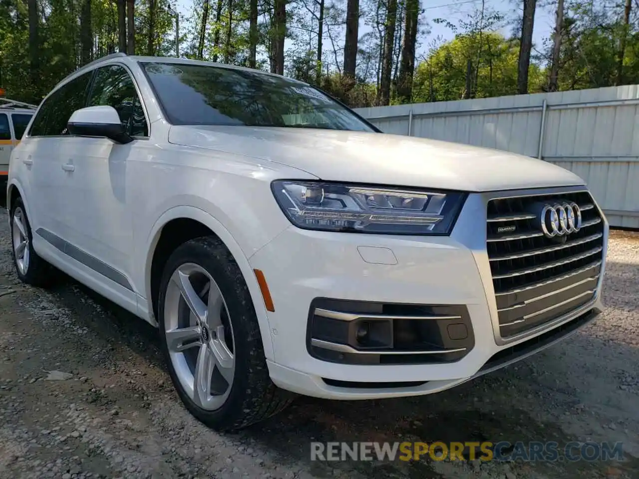 1 Photograph of a damaged car WA1VAAF73KD014011 AUDI Q7 2019