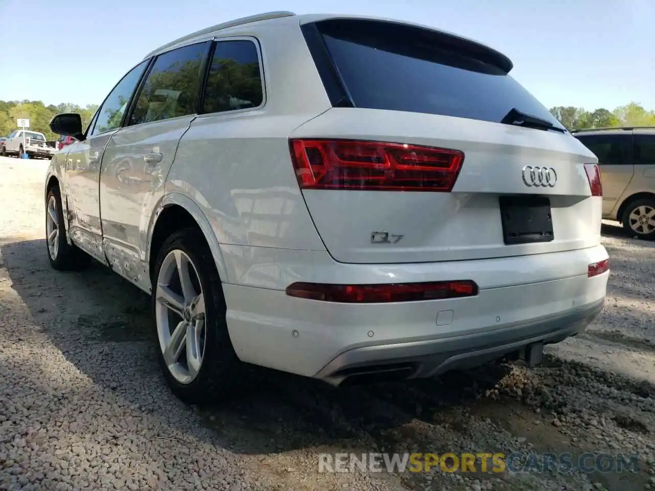 3 Photograph of a damaged car WA1VAAF73KD014011 AUDI Q7 2019