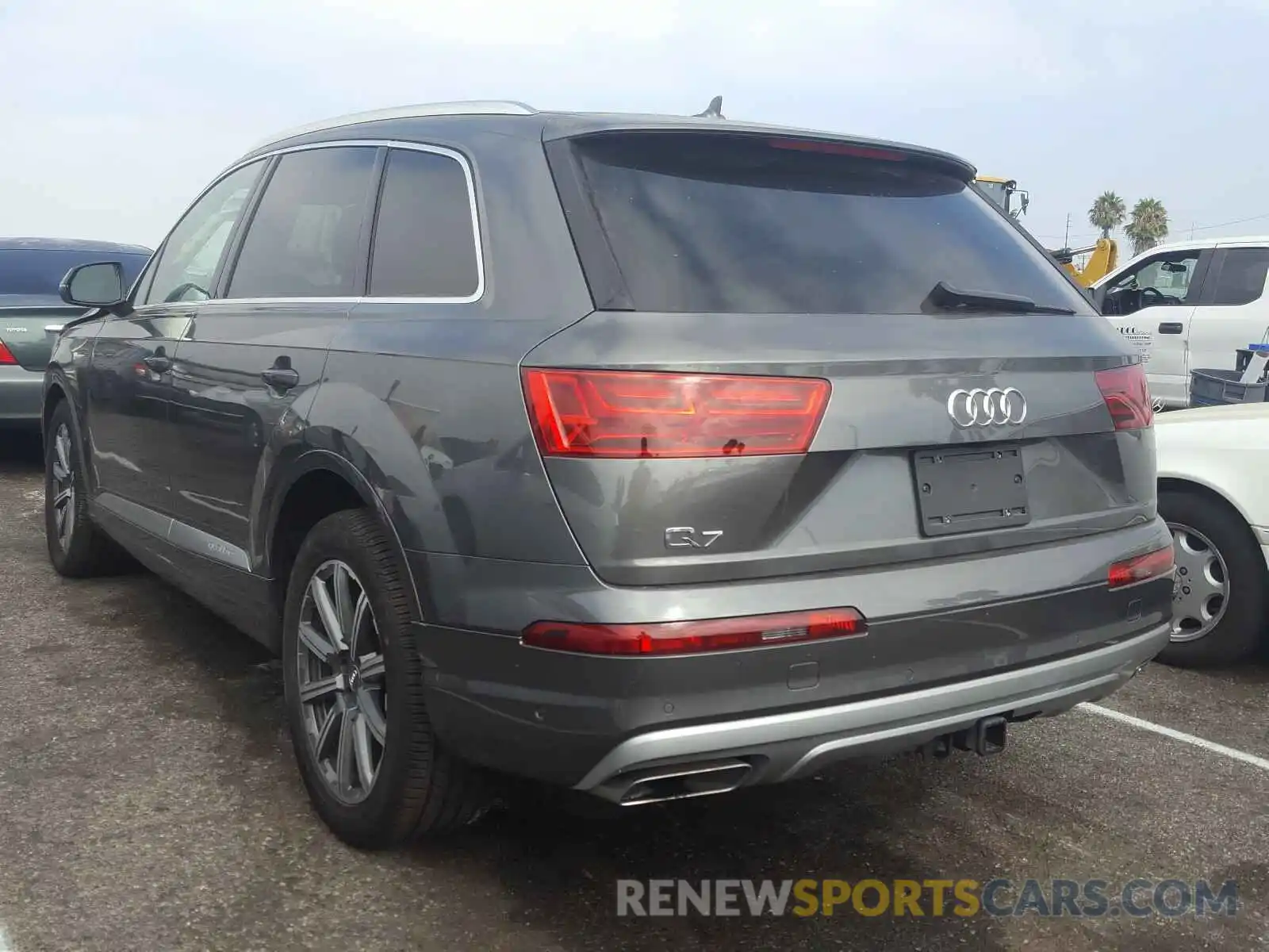 3 Фотография поврежденного автомобиля WA1VAAF73KD017572 AUDI Q7 2019