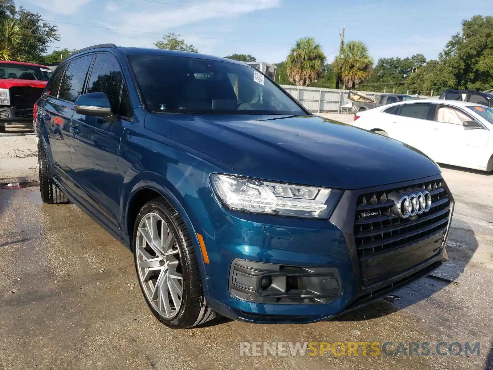 1 Photograph of a damaged car WA1VAAF73KD037093 AUDI Q7 2019