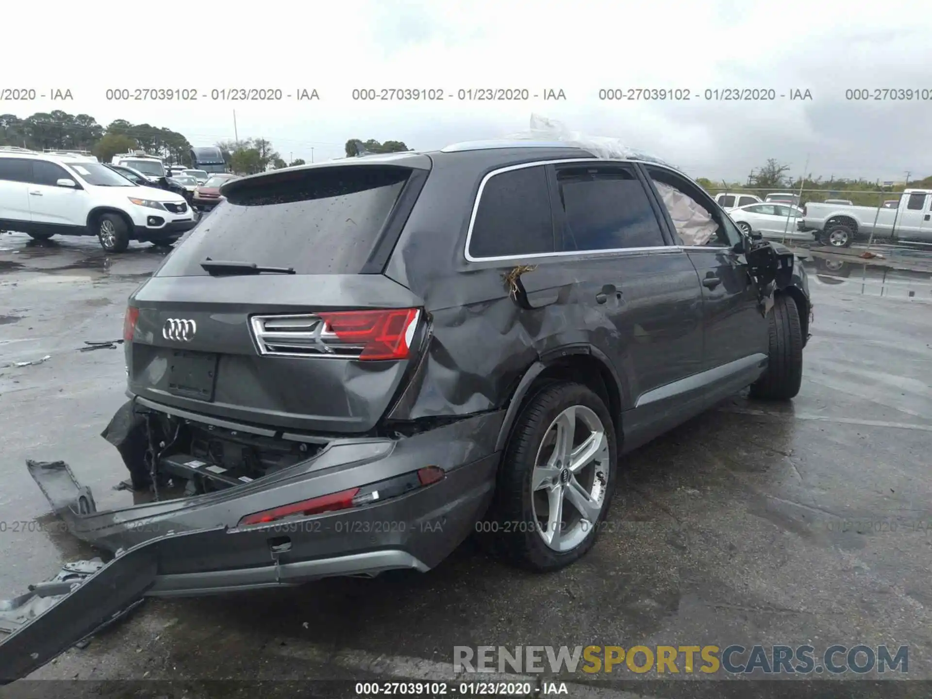 4 Photograph of a damaged car WA1VAAF74KD010775 AUDI Q7 2019