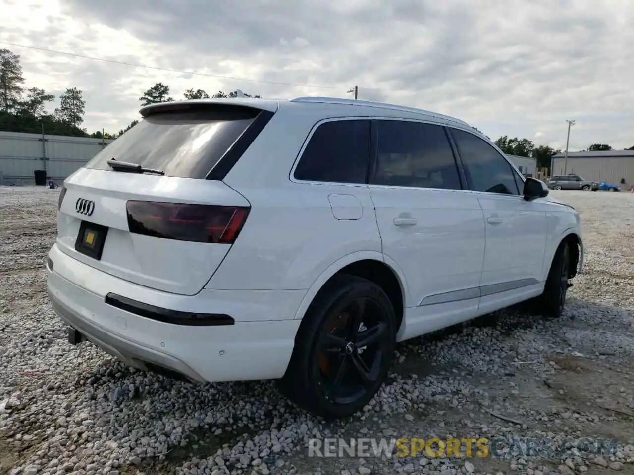 4 Photograph of a damaged car WA1VAAF74KD012638 AUDI Q7 2019