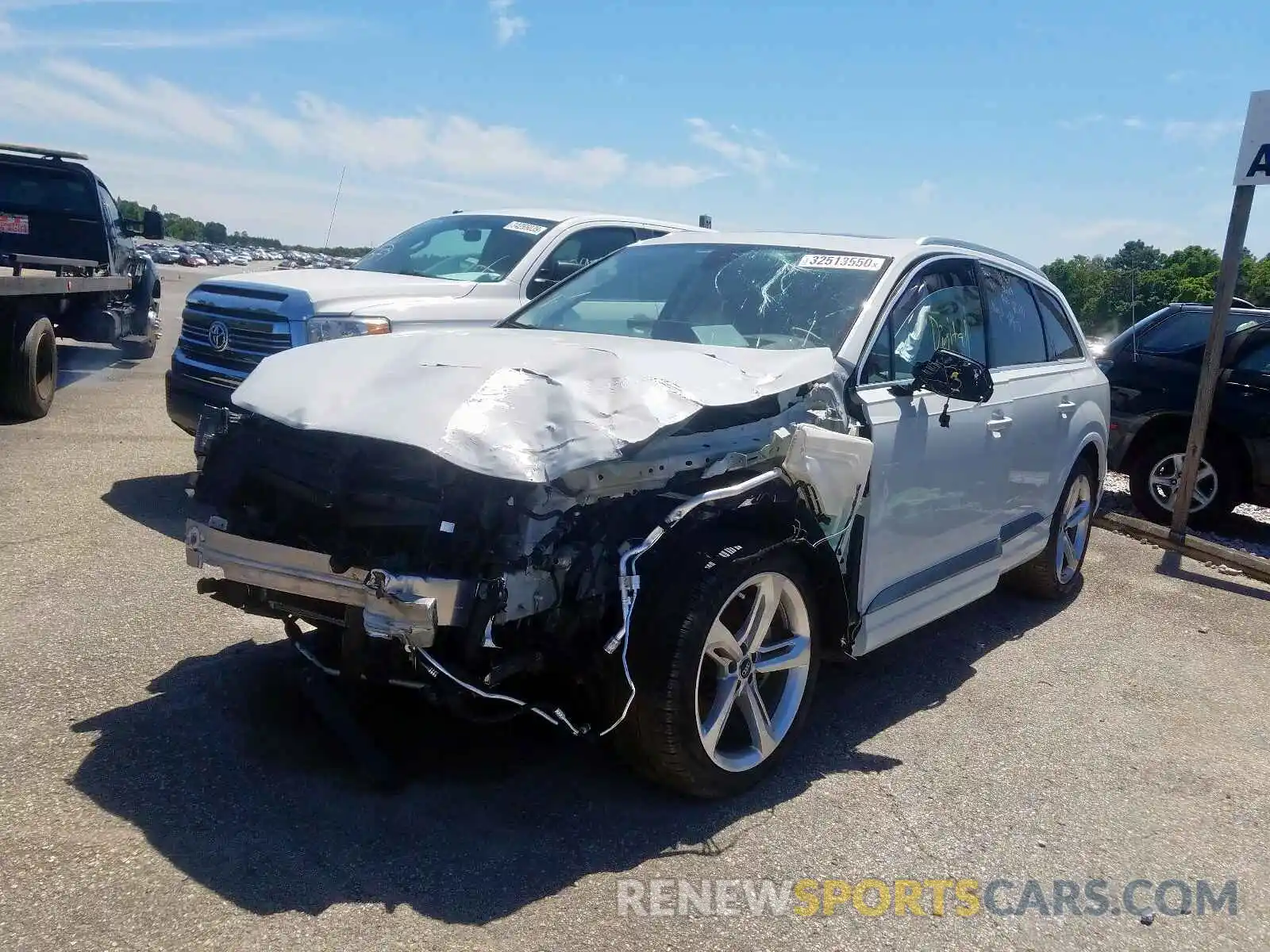 2 Photograph of a damaged car WA1VAAF74KD013689 AUDI Q7 2019