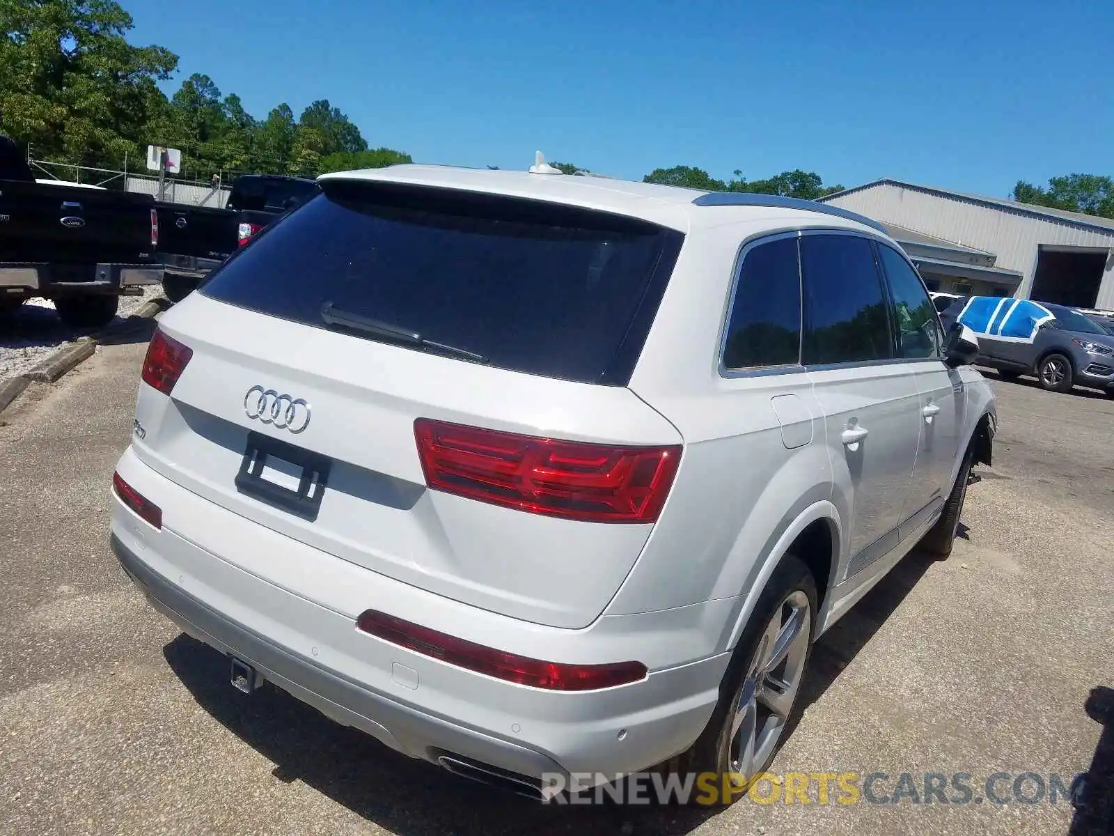 4 Photograph of a damaged car WA1VAAF74KD013689 AUDI Q7 2019