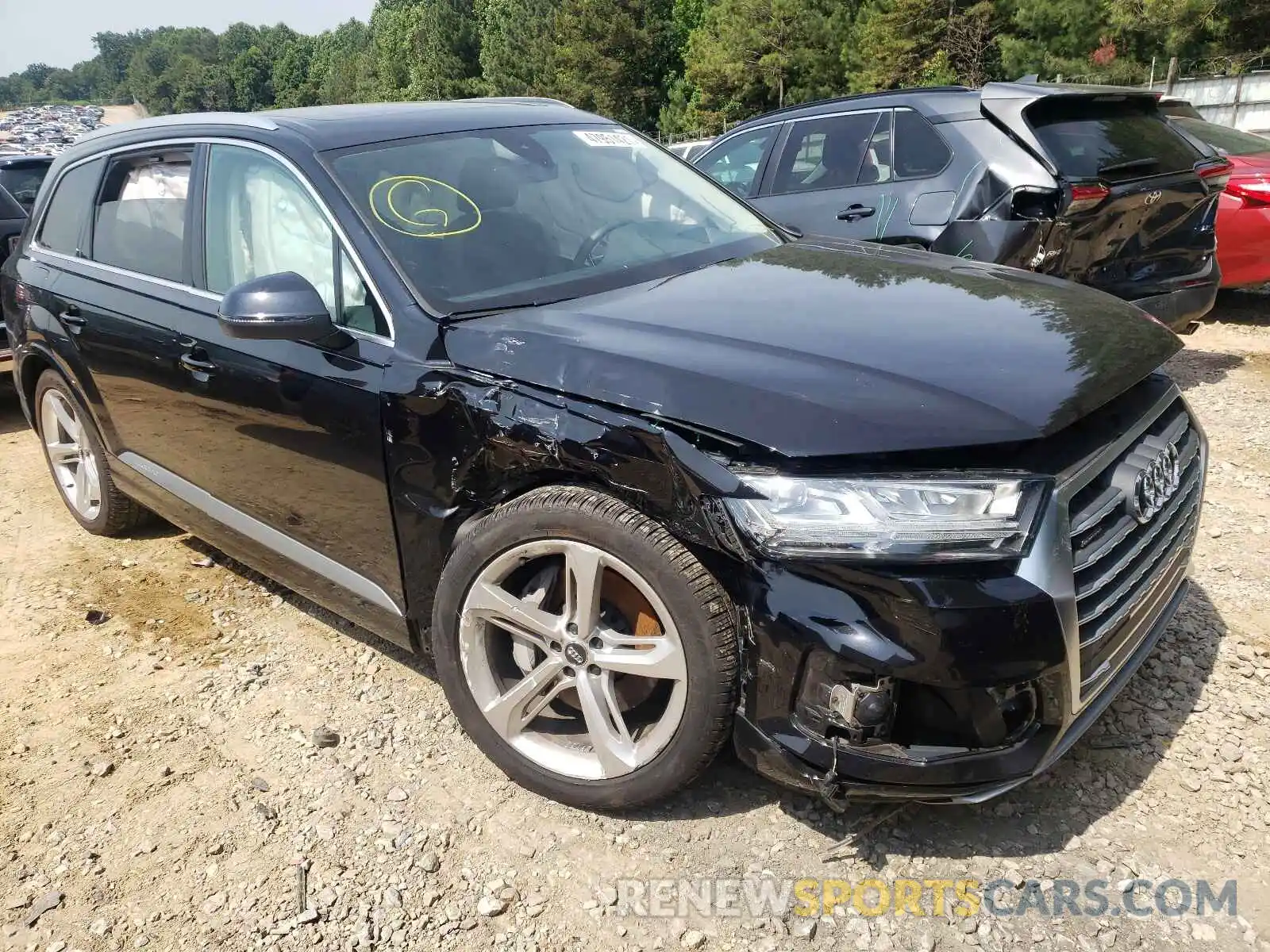 1 Photograph of a damaged car WA1VAAF74KD016785 AUDI Q7 2019