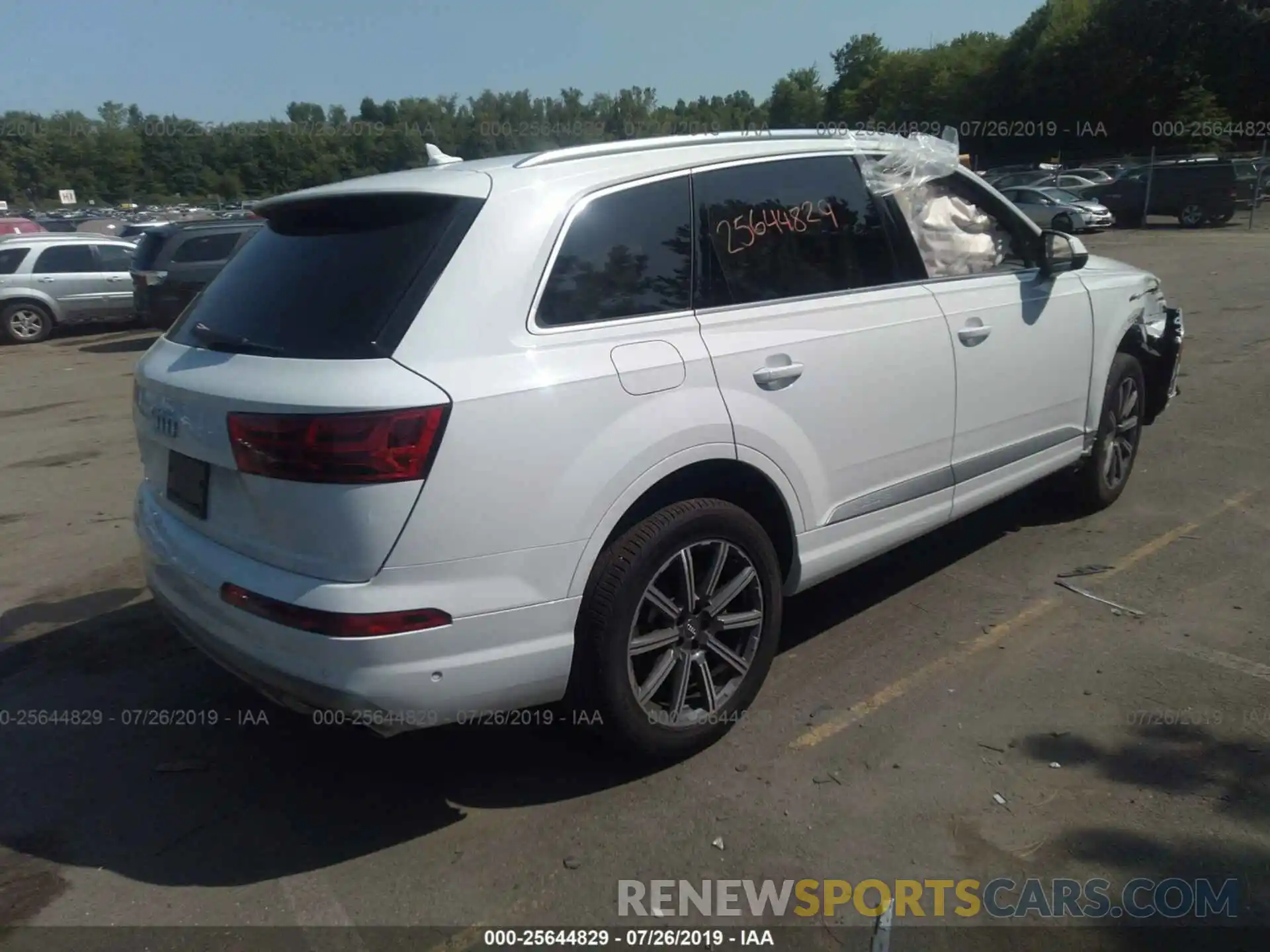 4 Фотография поврежденного автомобиля WA1VAAF74KD016950 AUDI Q7 2019