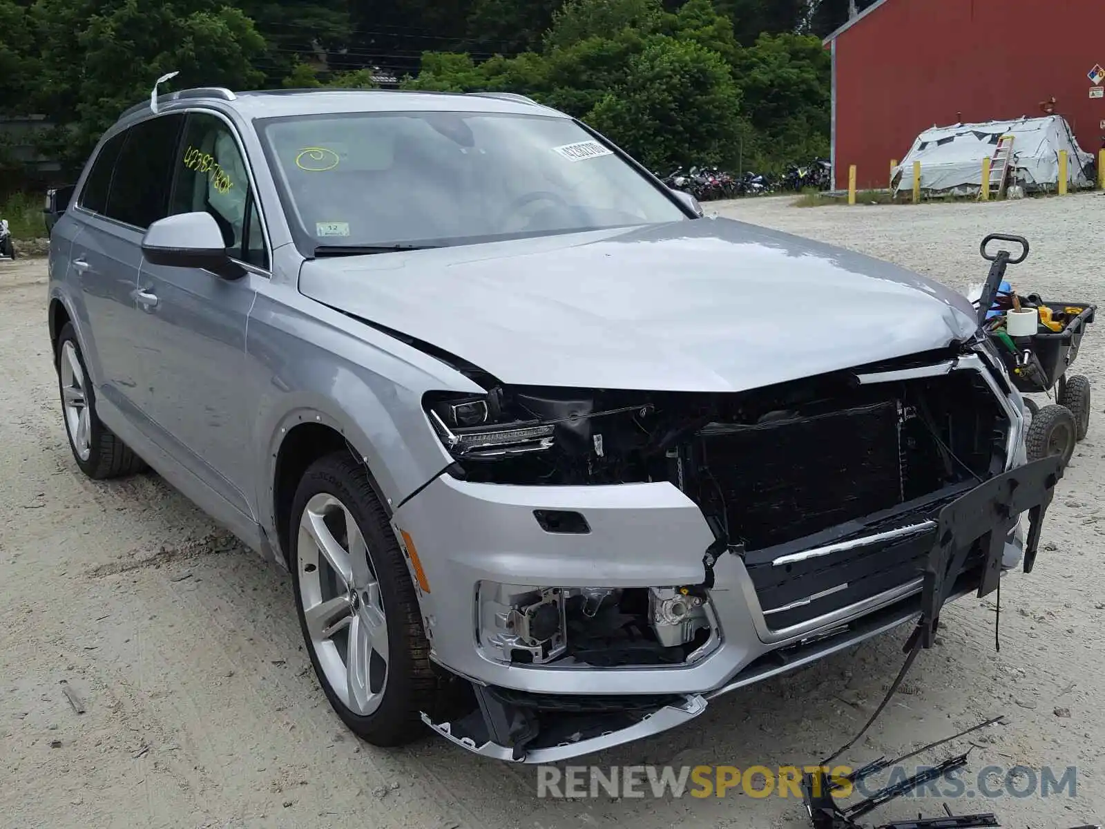 1 Photograph of a damaged car WA1VAAF74KD020741 AUDI Q7 2019