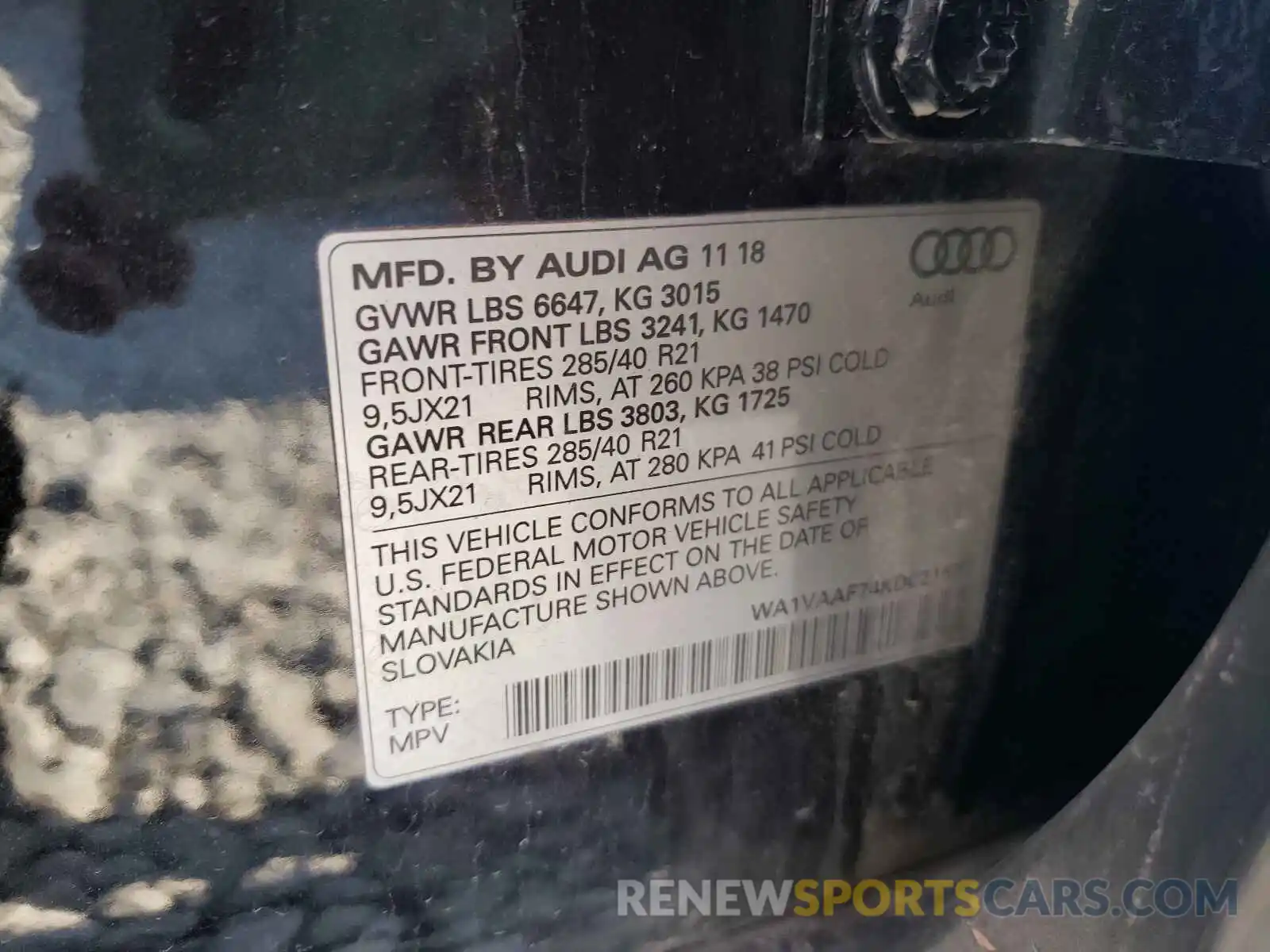 10 Photograph of a damaged car WA1VAAF74KD021677 AUDI Q7 2019