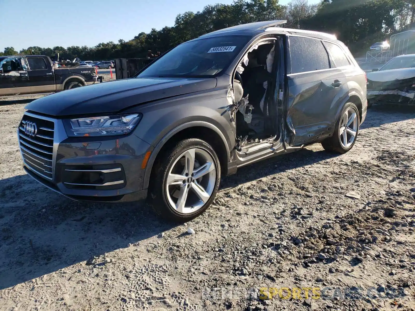 2 Фотография поврежденного автомобиля WA1VAAF74KD024501 AUDI Q7 2019