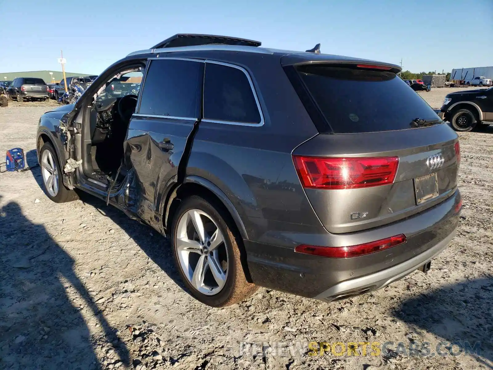 3 Фотография поврежденного автомобиля WA1VAAF74KD024501 AUDI Q7 2019