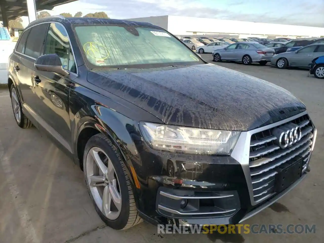 1 Photograph of a damaged car WA1VAAF74KD029729 AUDI Q7 2019