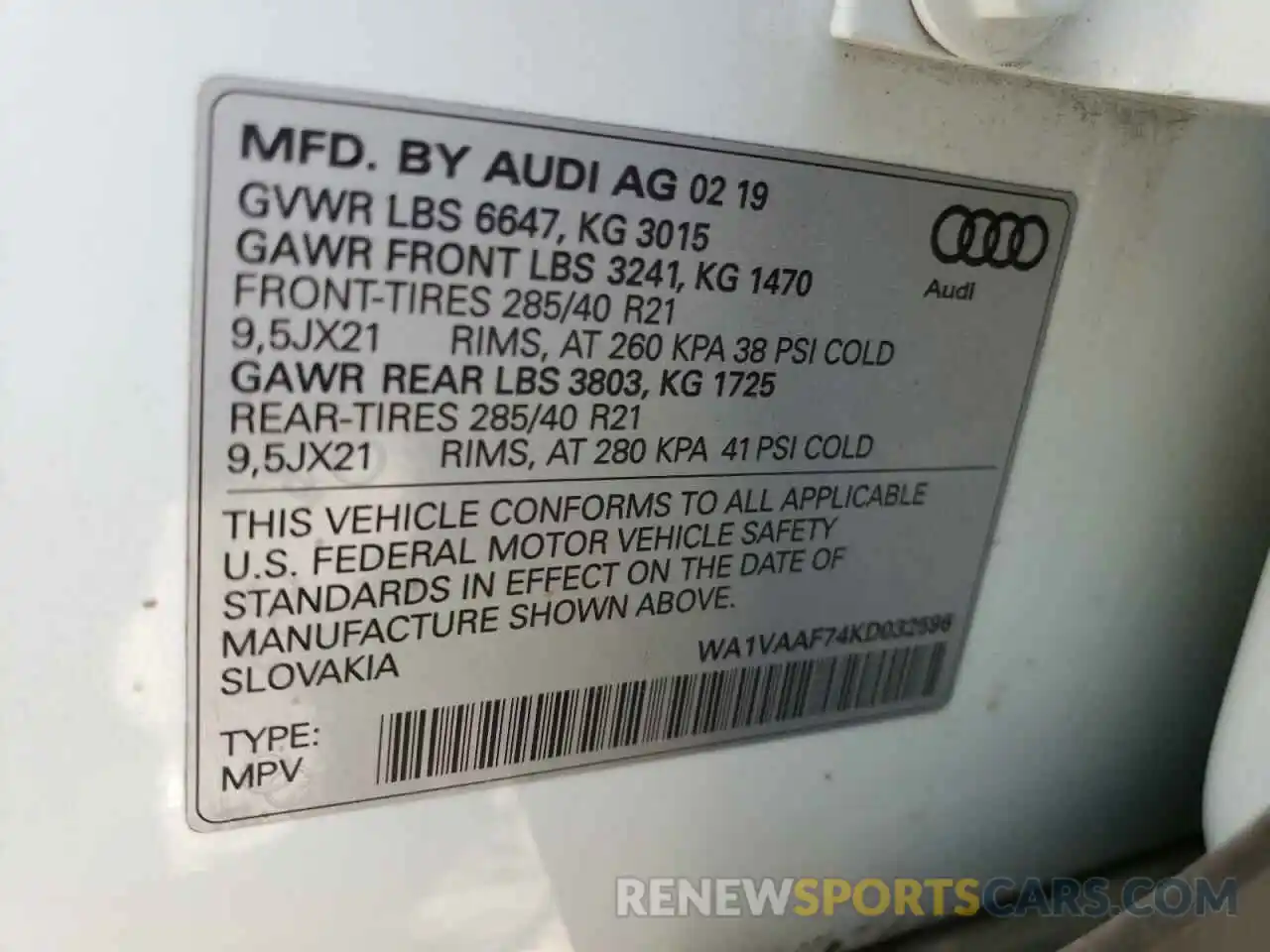 10 Photograph of a damaged car WA1VAAF74KD032596 AUDI Q7 2019