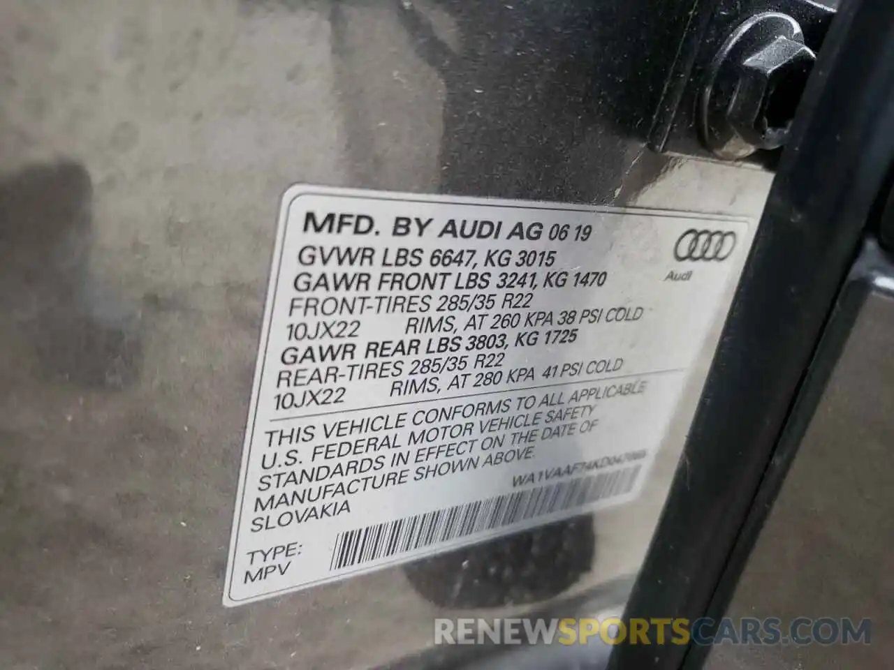 10 Photograph of a damaged car WA1VAAF74KD047065 AUDI Q7 2019