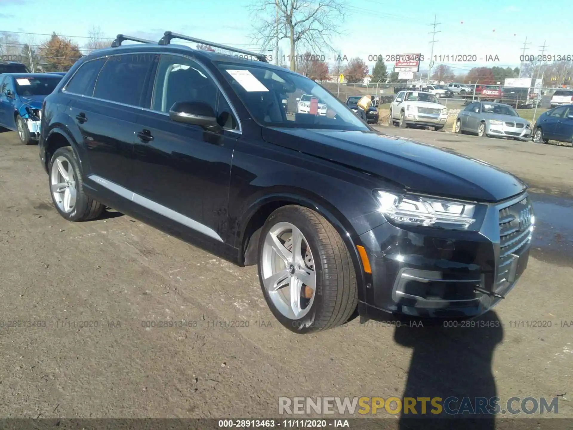 1 Photograph of a damaged car WA1VAAF75KD000076 AUDI Q7 2019