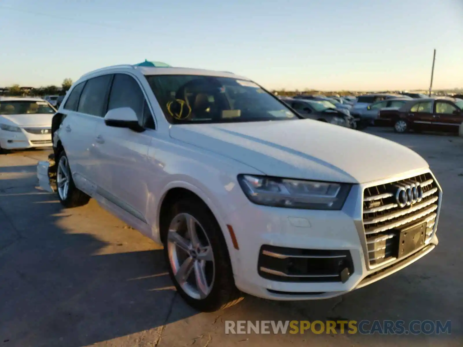 1 Photograph of a damaged car WA1VAAF75KD010350 AUDI Q7 2019