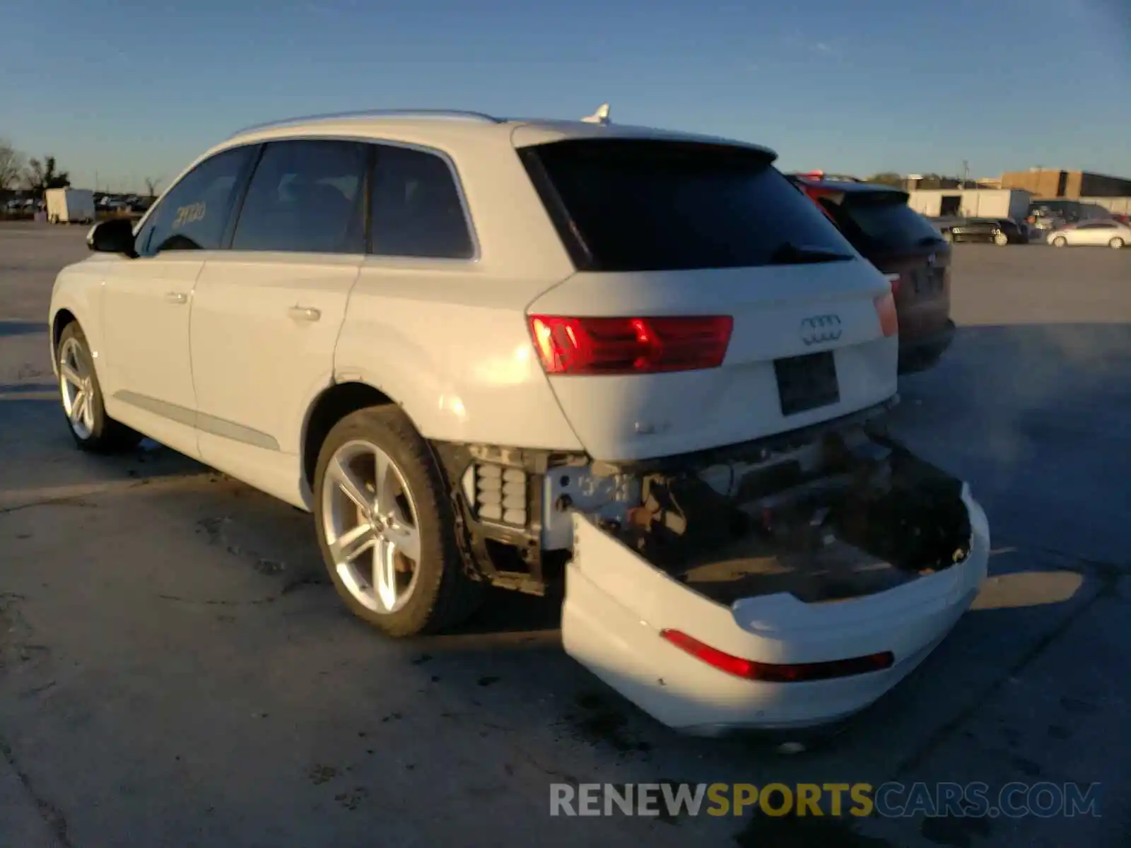 3 Фотография поврежденного автомобиля WA1VAAF75KD010350 AUDI Q7 2019