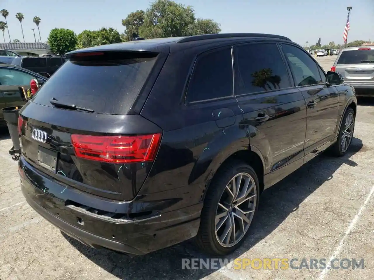 4 Photograph of a damaged car WA1VAAF75KD010865 AUDI Q7 2019