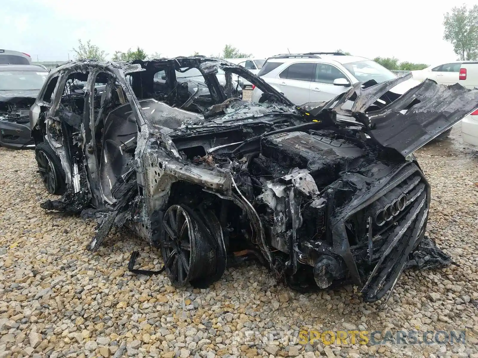 1 Photograph of a damaged car WA1VAAF75KD012292 AUDI Q7 2019