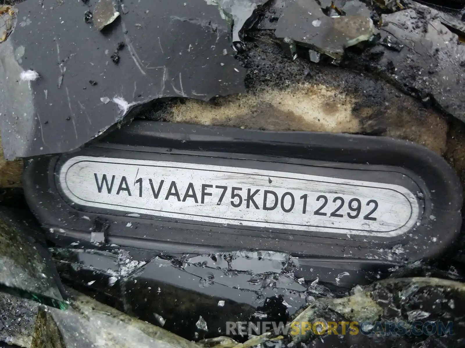 10 Photograph of a damaged car WA1VAAF75KD012292 AUDI Q7 2019