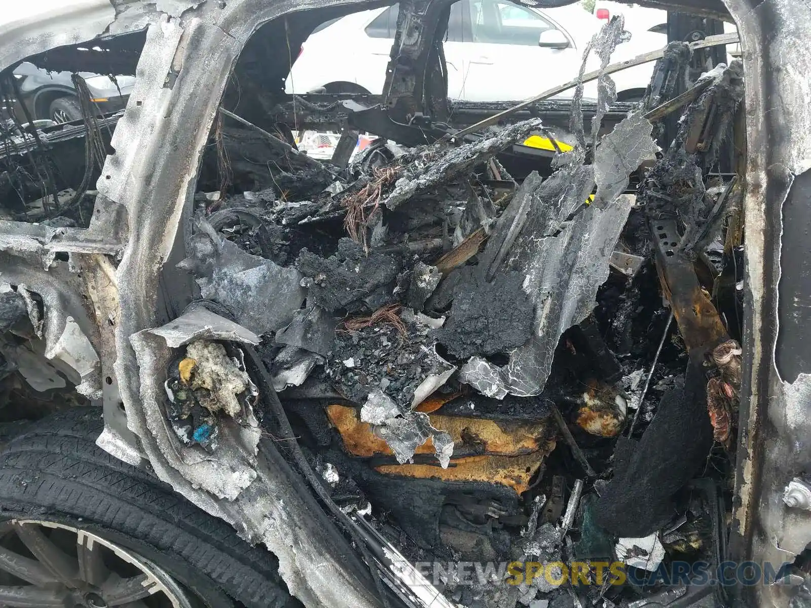 6 Photograph of a damaged car WA1VAAF75KD012292 AUDI Q7 2019