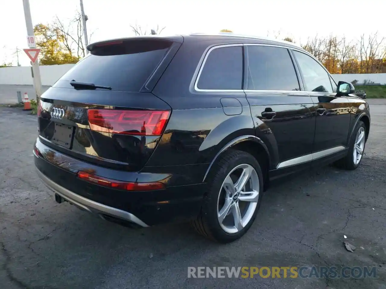 4 Фотография поврежденного автомобиля WA1VAAF75KD012504 AUDI Q7 2019