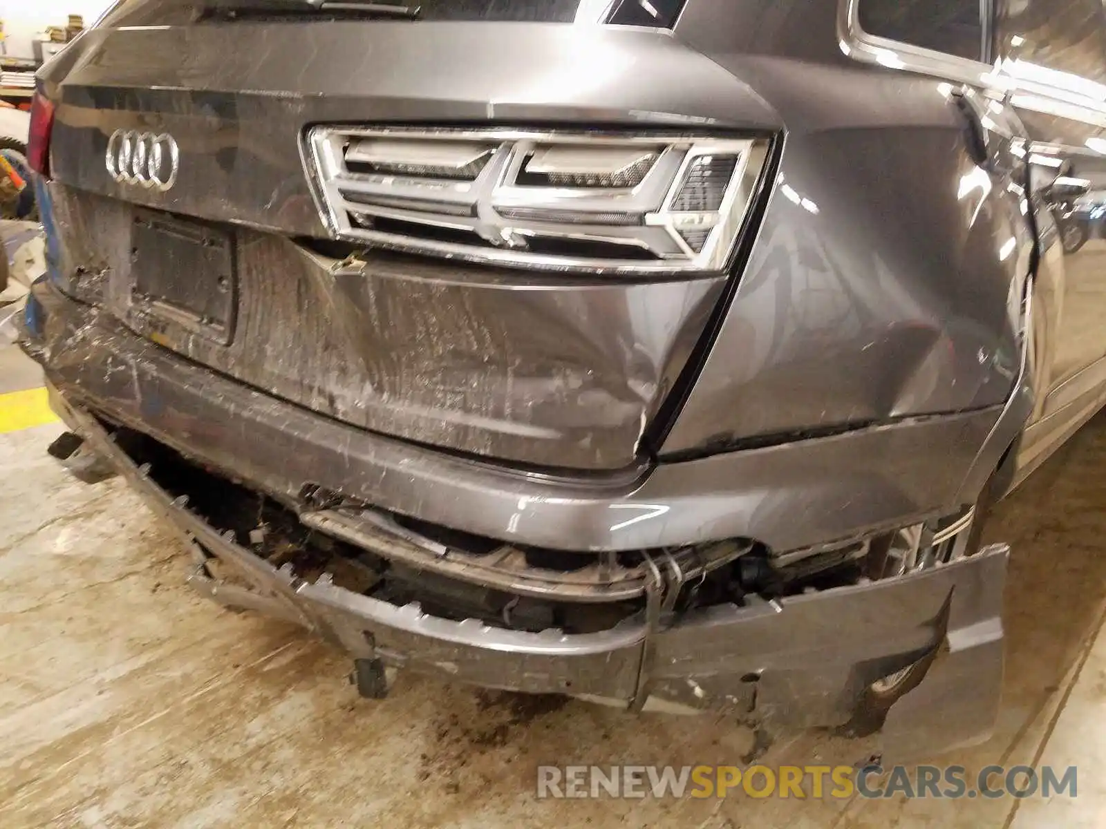 9 Photograph of a damaged car WA1VAAF75KD016293 AUDI Q7 2019