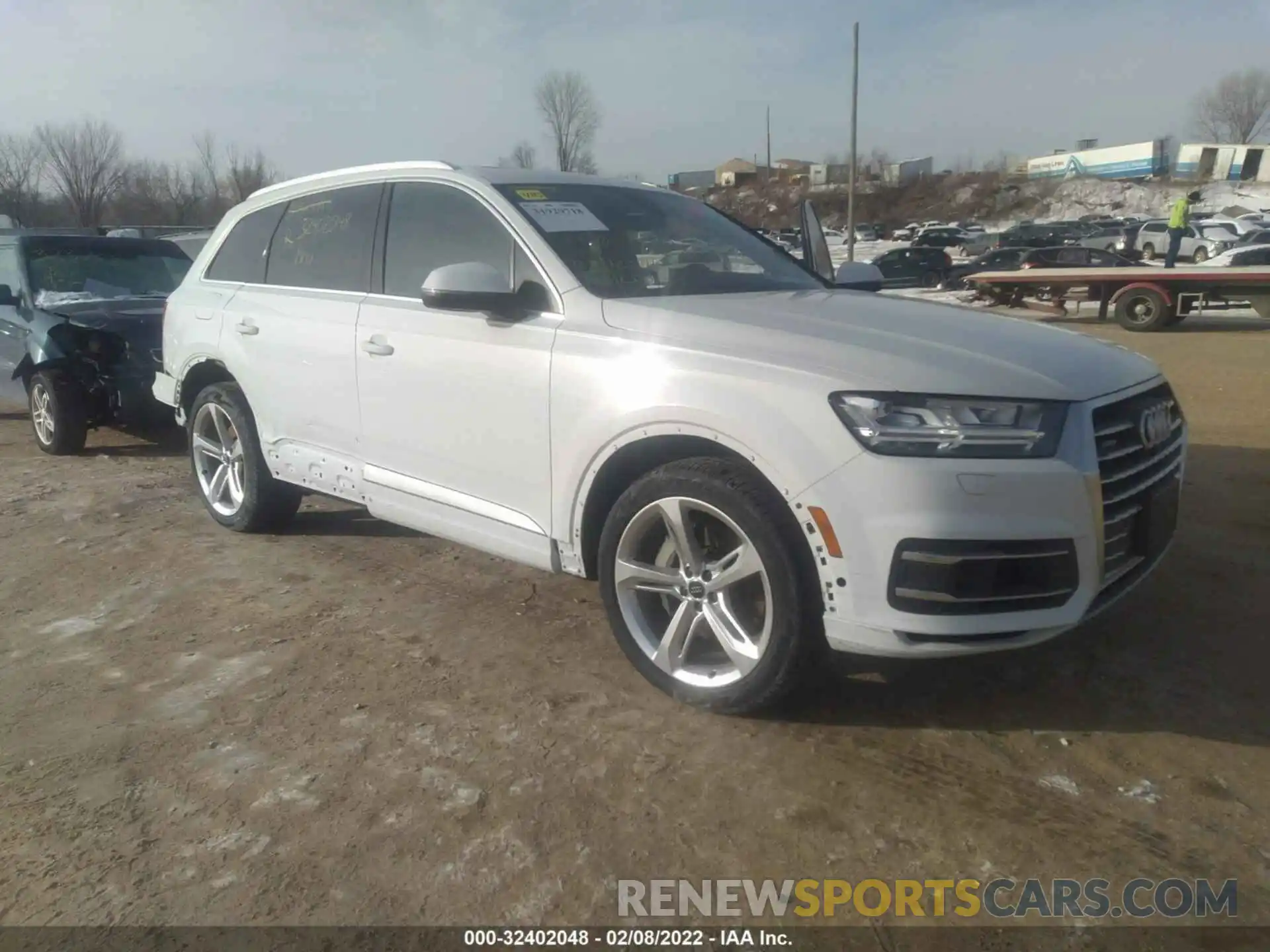 1 Photograph of a damaged car WA1VAAF75KD024233 AUDI Q7 2019