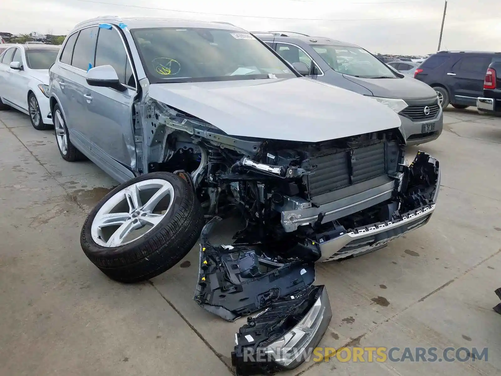 1 Photograph of a damaged car WA1VAAF75KD037211 AUDI Q7 2019